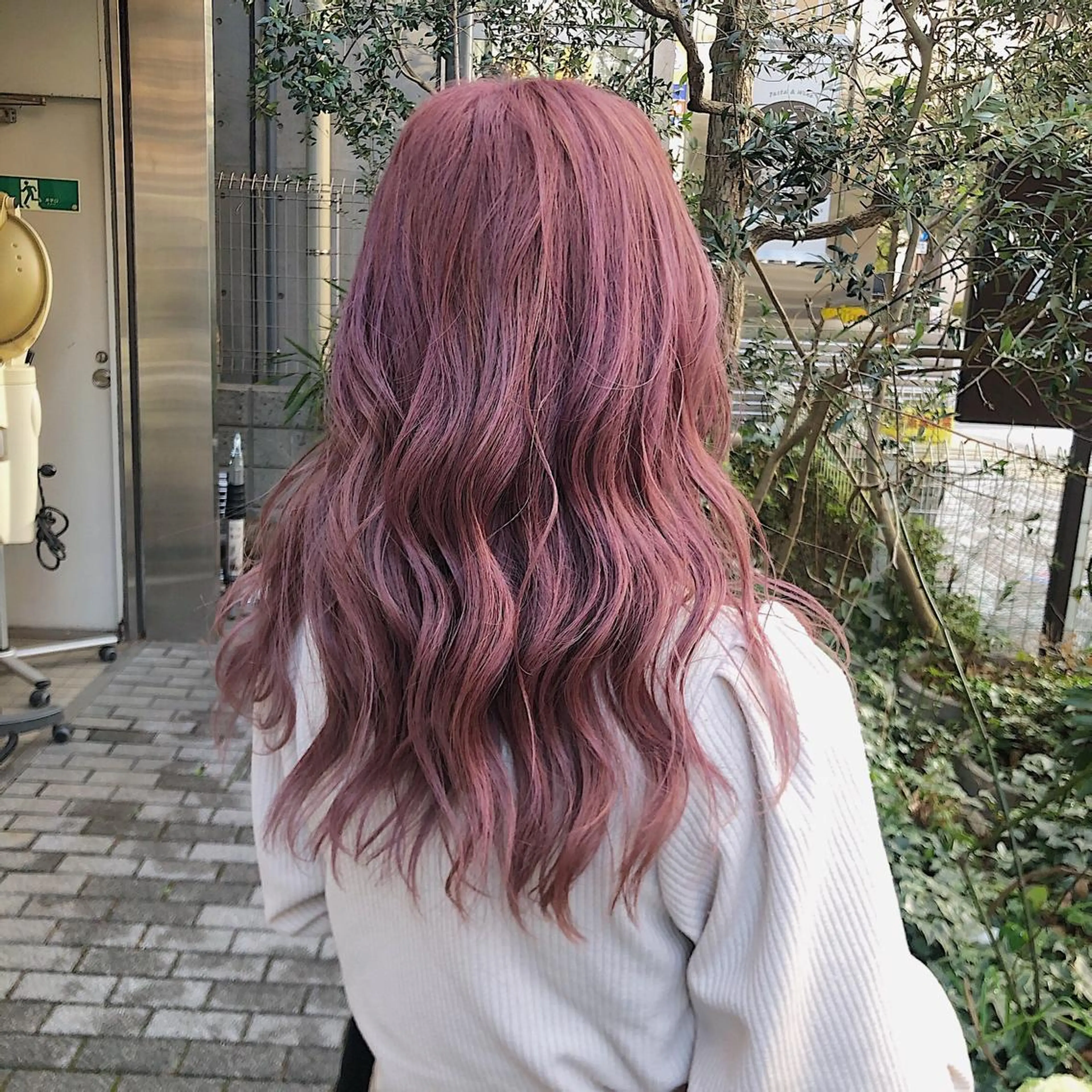 セミロング カラー ピンクカラー ワンカールで盛れる レイヤー🎀Macoのヘアスタイル