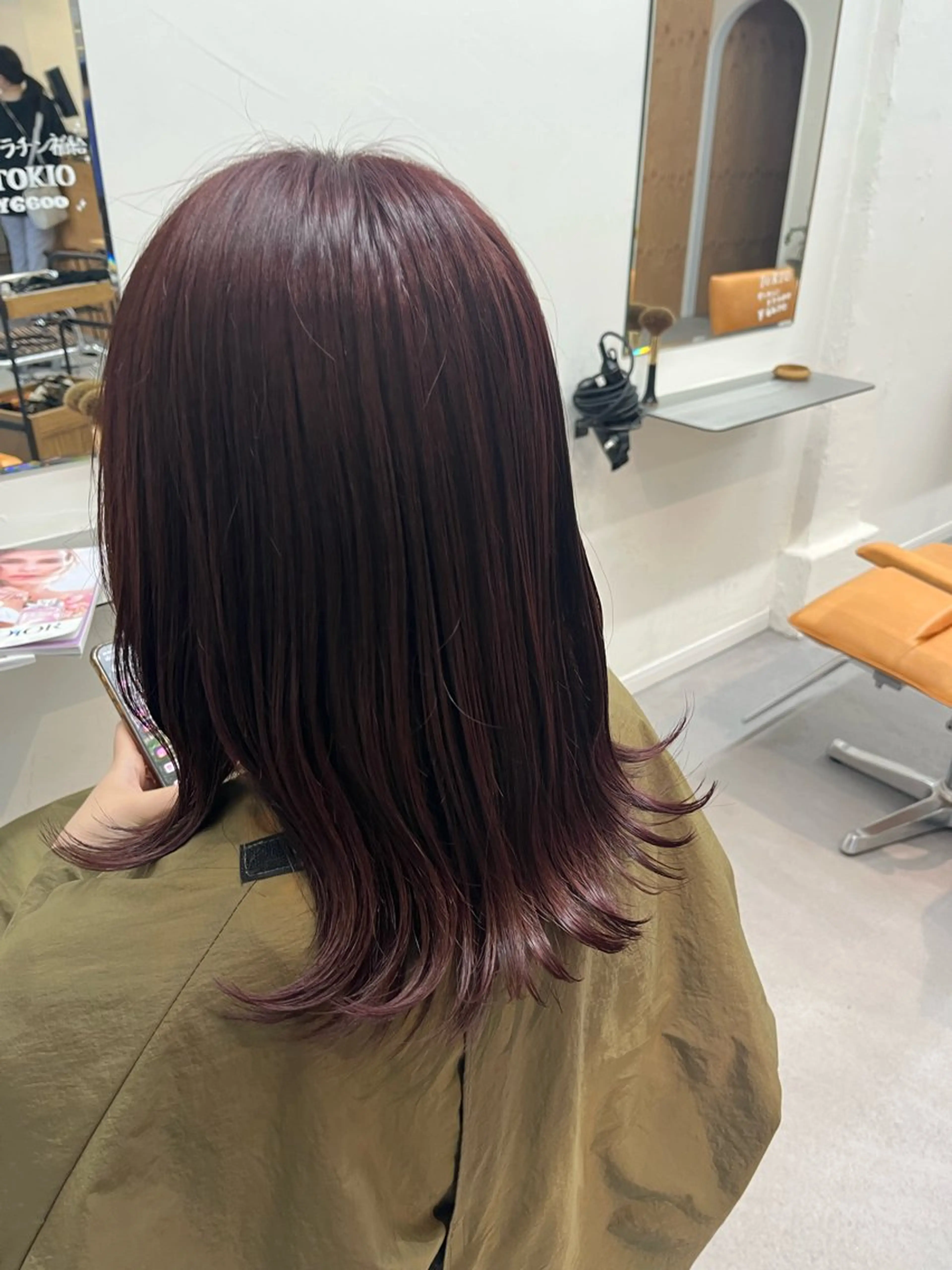 ミディアム カラー ブリーチ ブリーチなしカラー レッドカラー Sugarlu 吉田 晴香のヘアスタイル