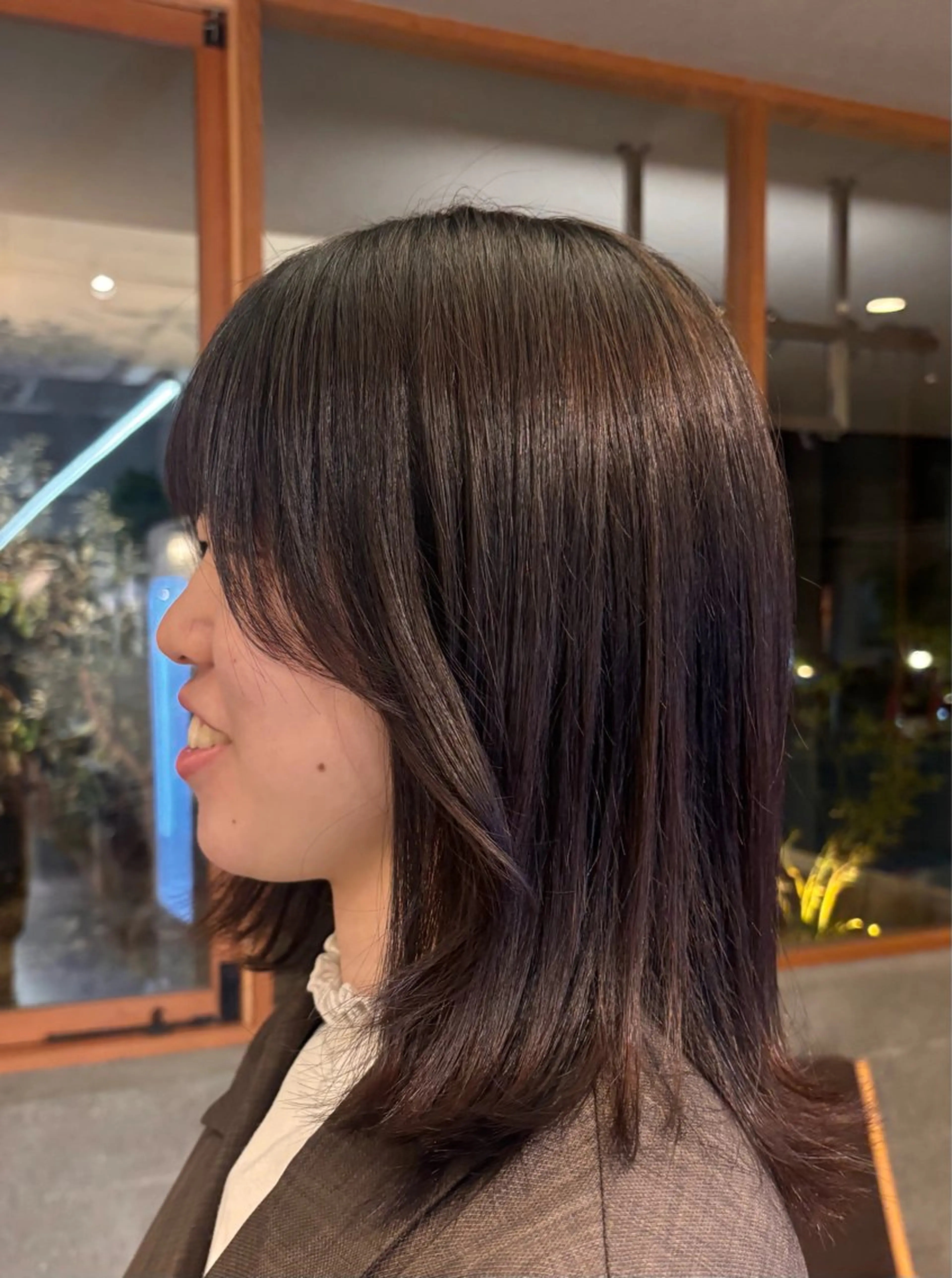 セミロング 外ハネヘア トリートメント カット トリートメント 岩本 遥加のヘアスタイル