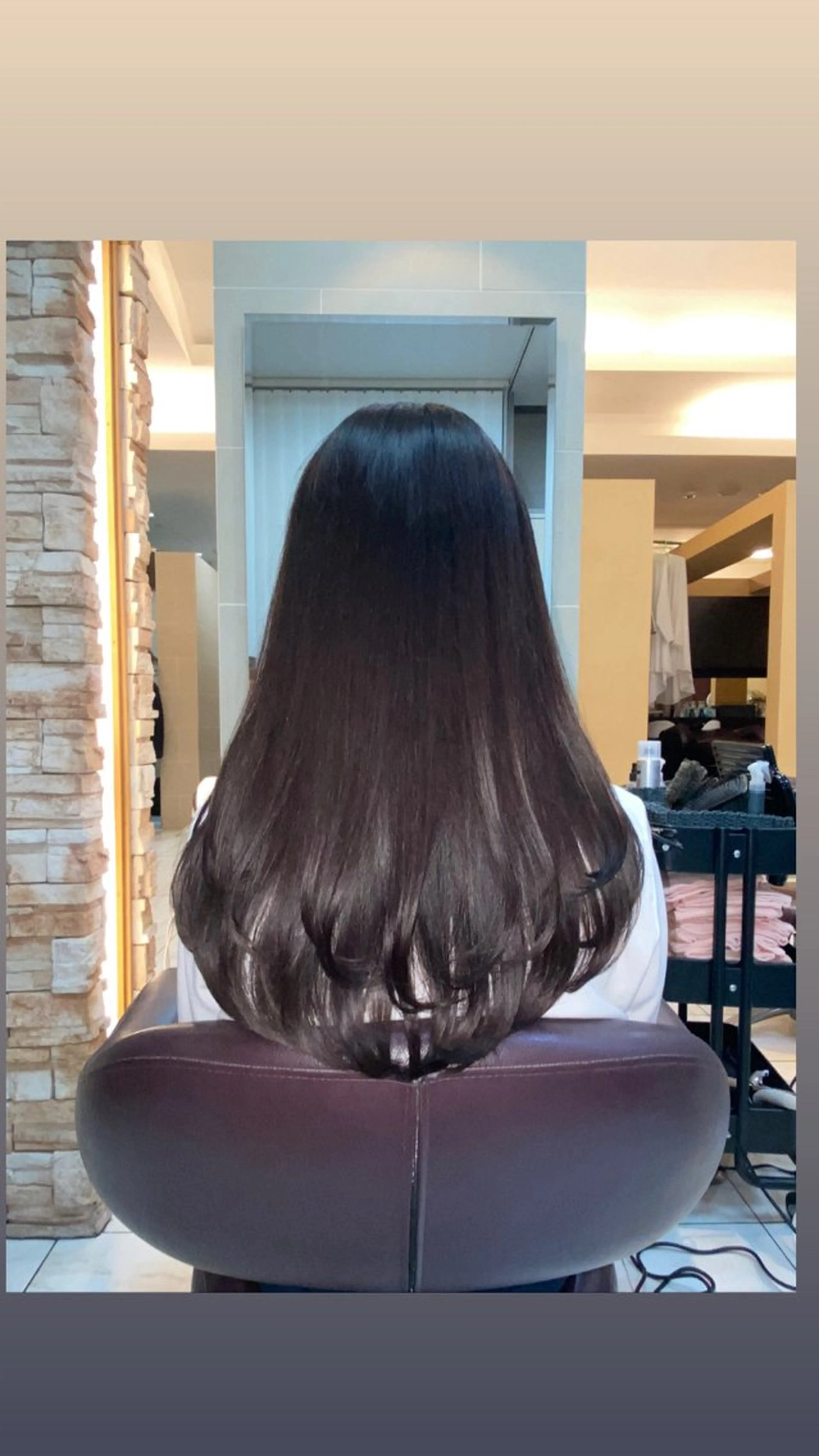 ロング レイヤーカット 🎀透明感カラー 🐈ナズナのヘアスタイル