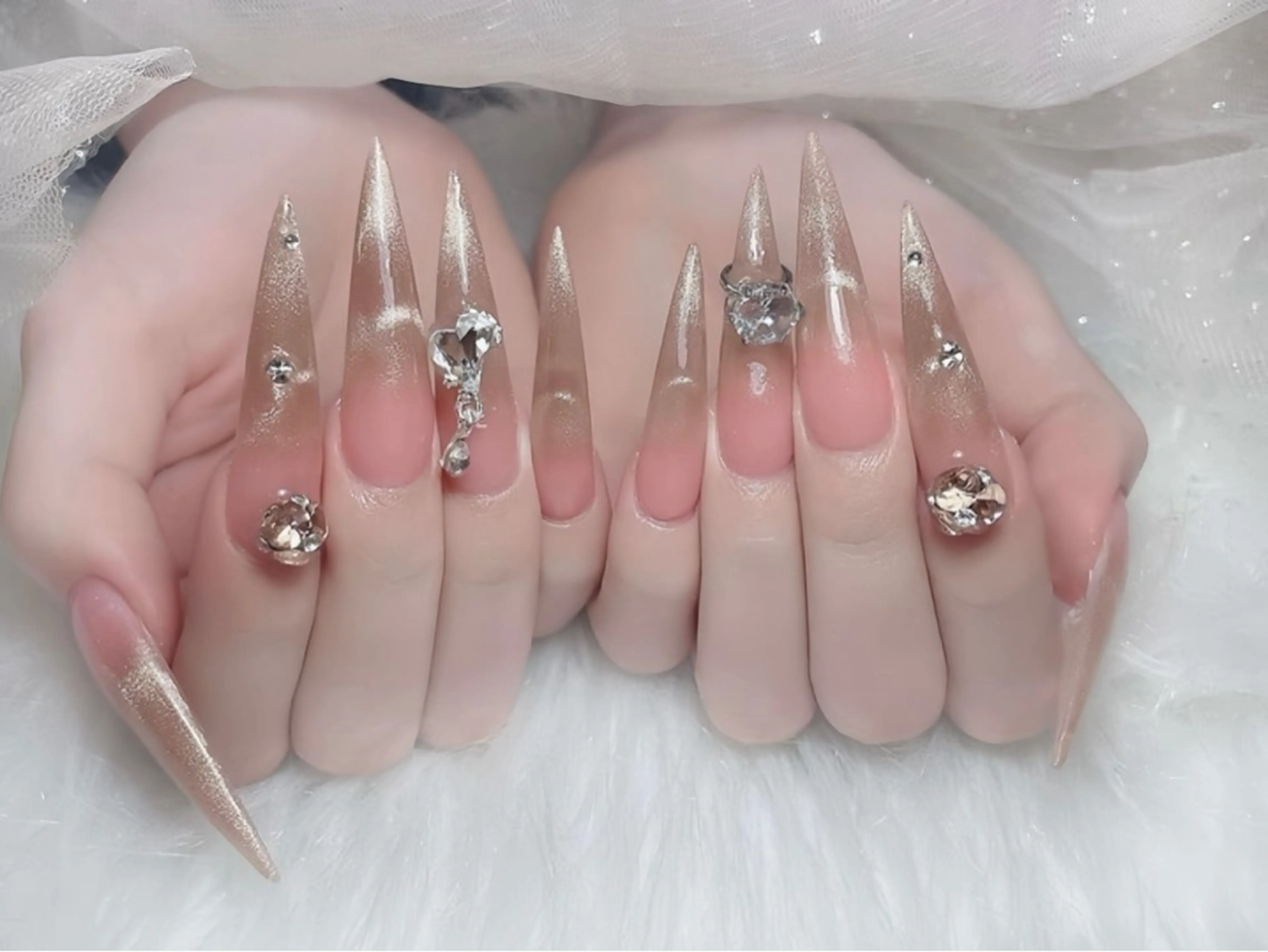 ネイル ブルー チークネイル クリアネイル フラワーネイル フットネイル ハンドネイル Rin Nail 新大久保店のネイルデザイン