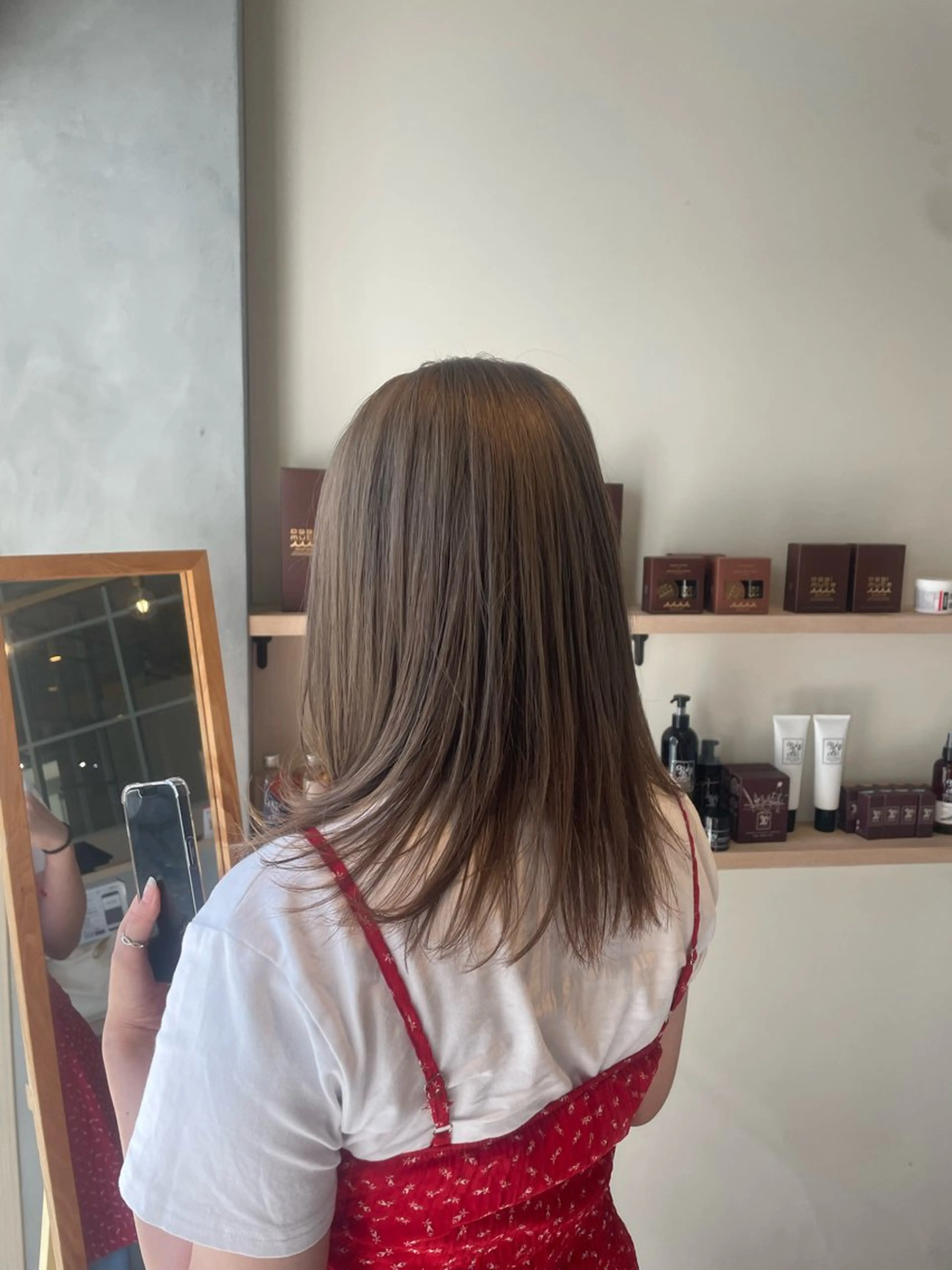 ミディアム ヘアカラー アイナ ROCCOのヘアスタイル