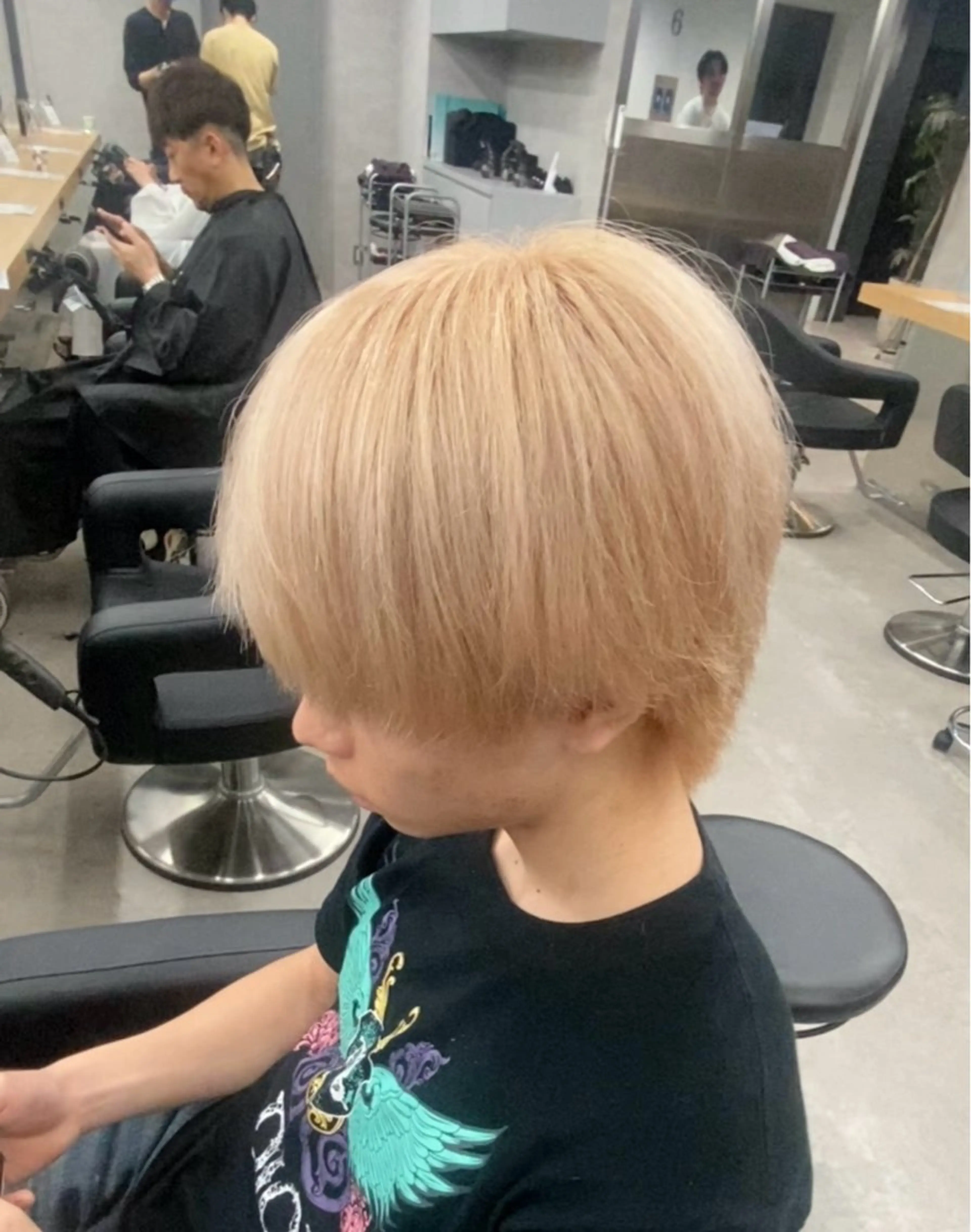 ショート カラー パーマ ハイライトカラー メッシュ ハイライト ショートヘア 縮毛矯正 福井祥太／海外風 /プードルパーマのヘアスタイル