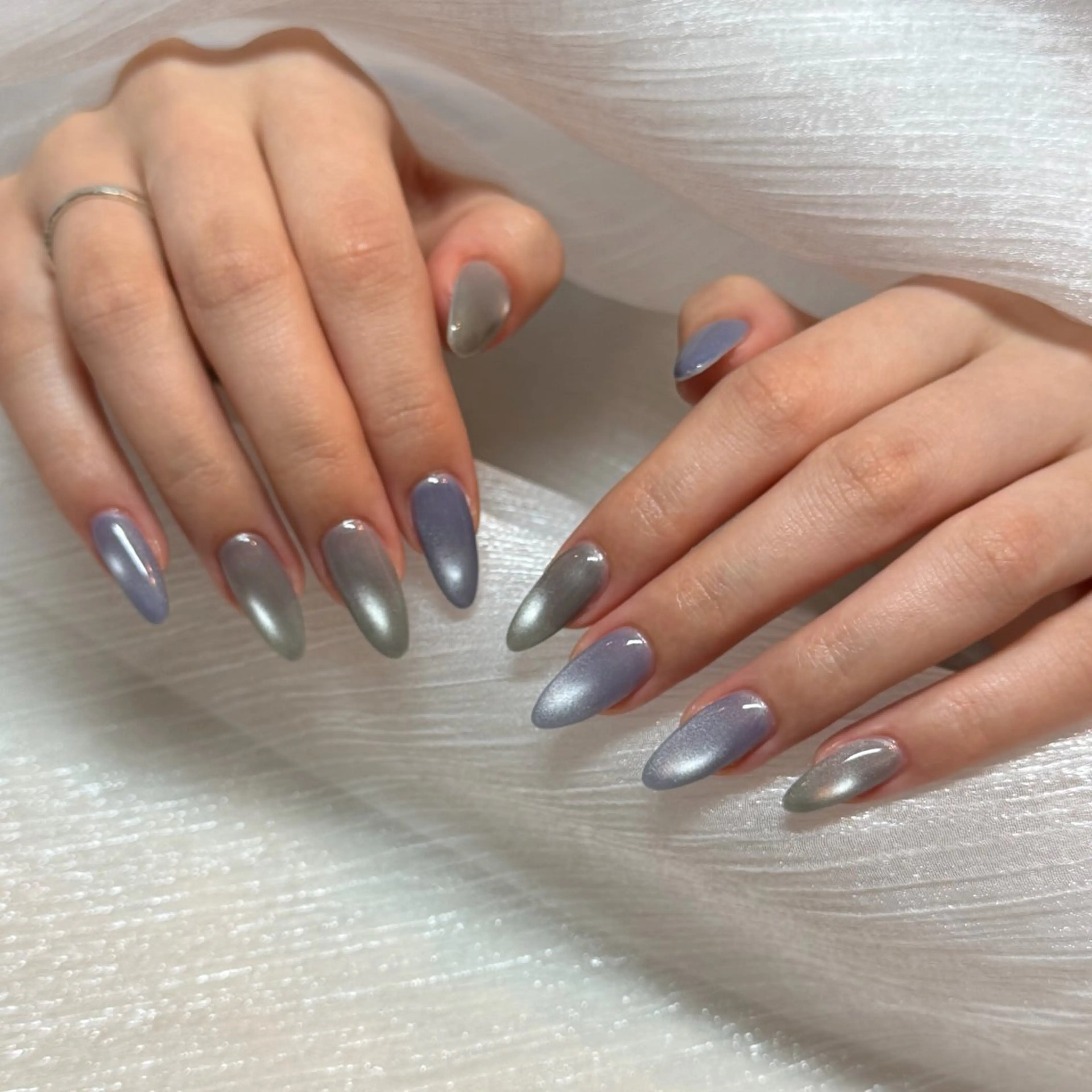 ネイル マグネットネイル ハンドネイル Kapilina🌺 MOMOのネイルデザイン