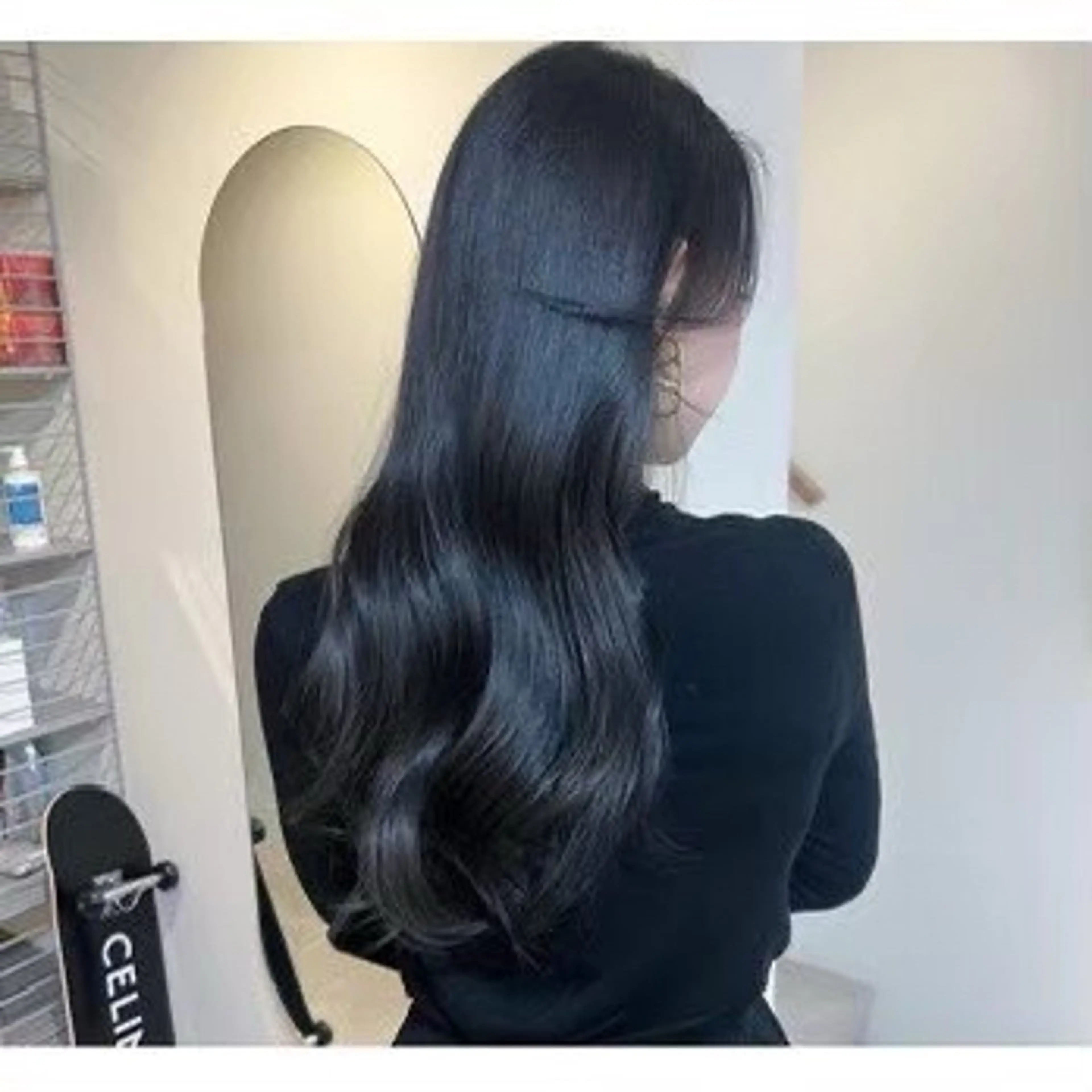 ロング 赤堀 愛子のヘアスタイル