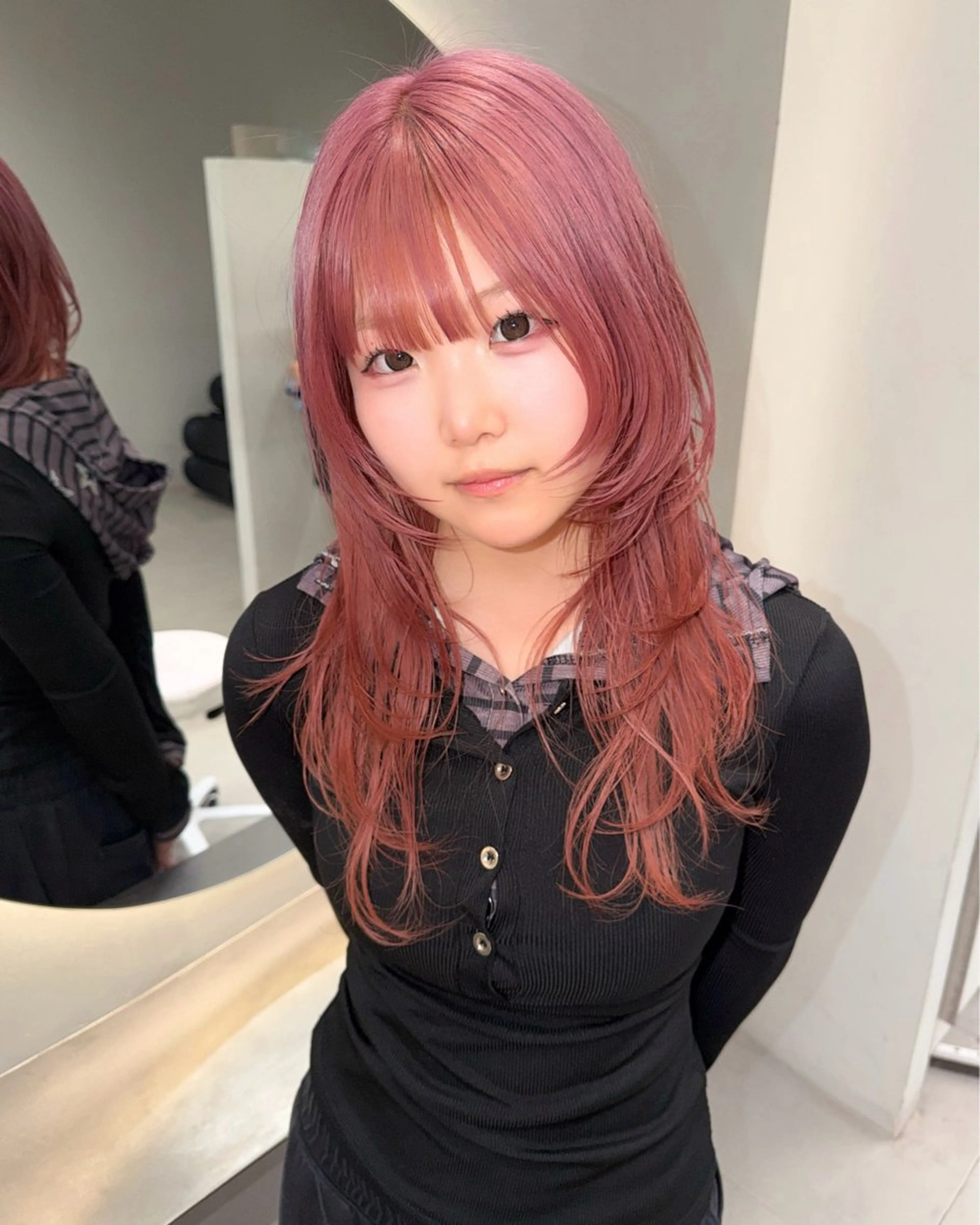 ロング カラー 佐藤 かえでのヘアスタイル