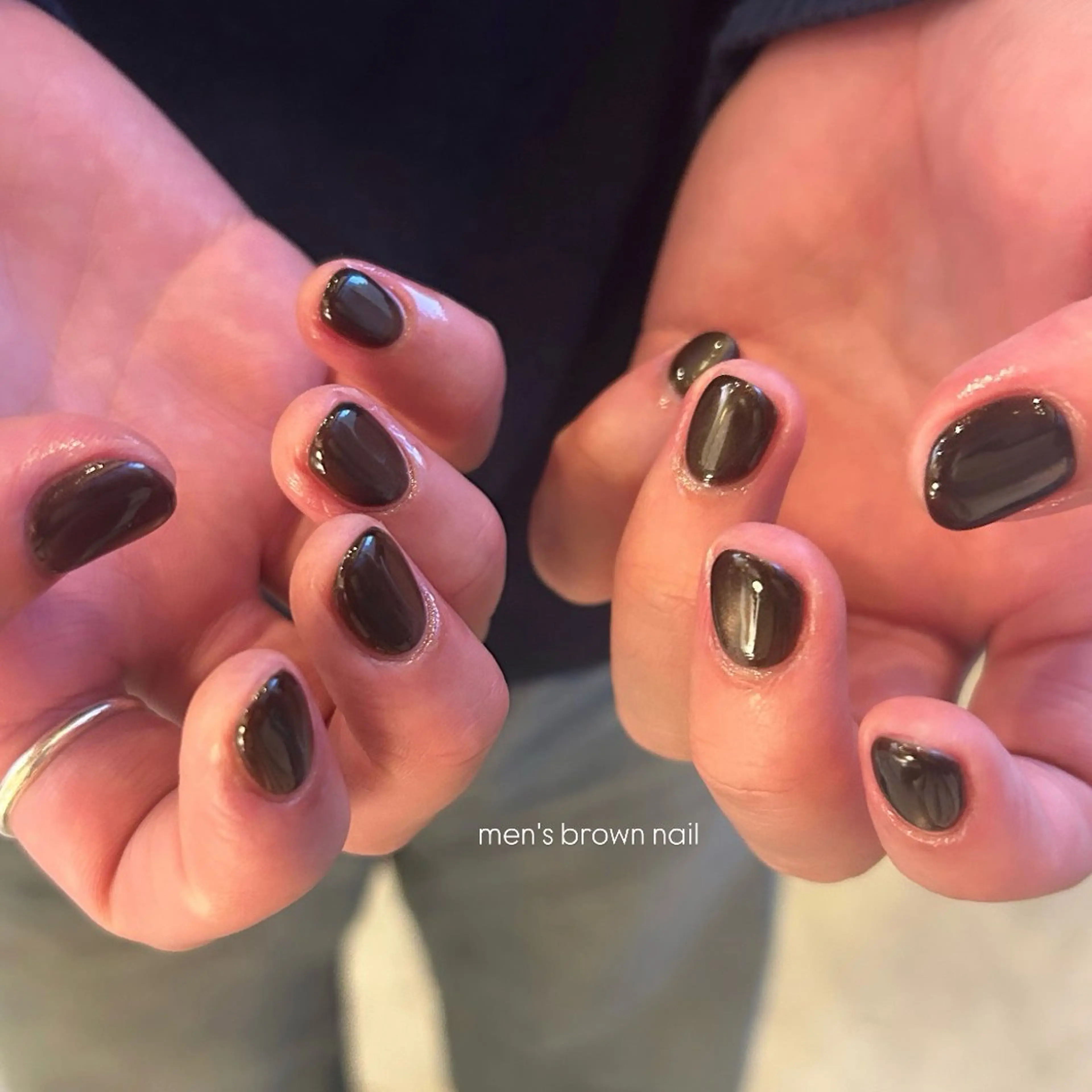 ネイル ブラウン Yumi シンプルネイルのネイルデザイン