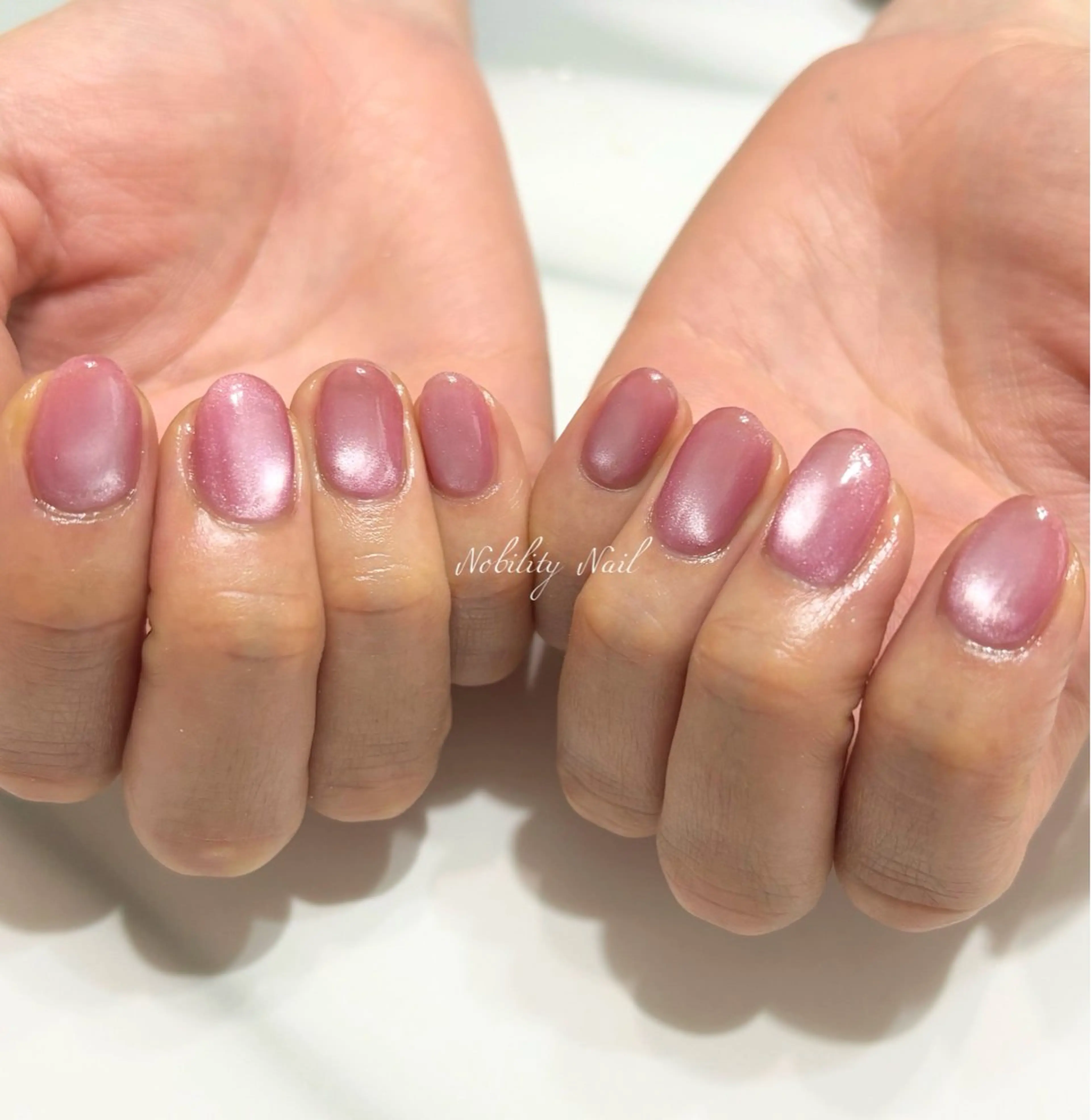 ネイル ジェルネイル マグネットネイル ピンク シンプルネイル ハンドネイル ネイルサロンNobilityNail所属・風口 麻由子のネイルデザイン