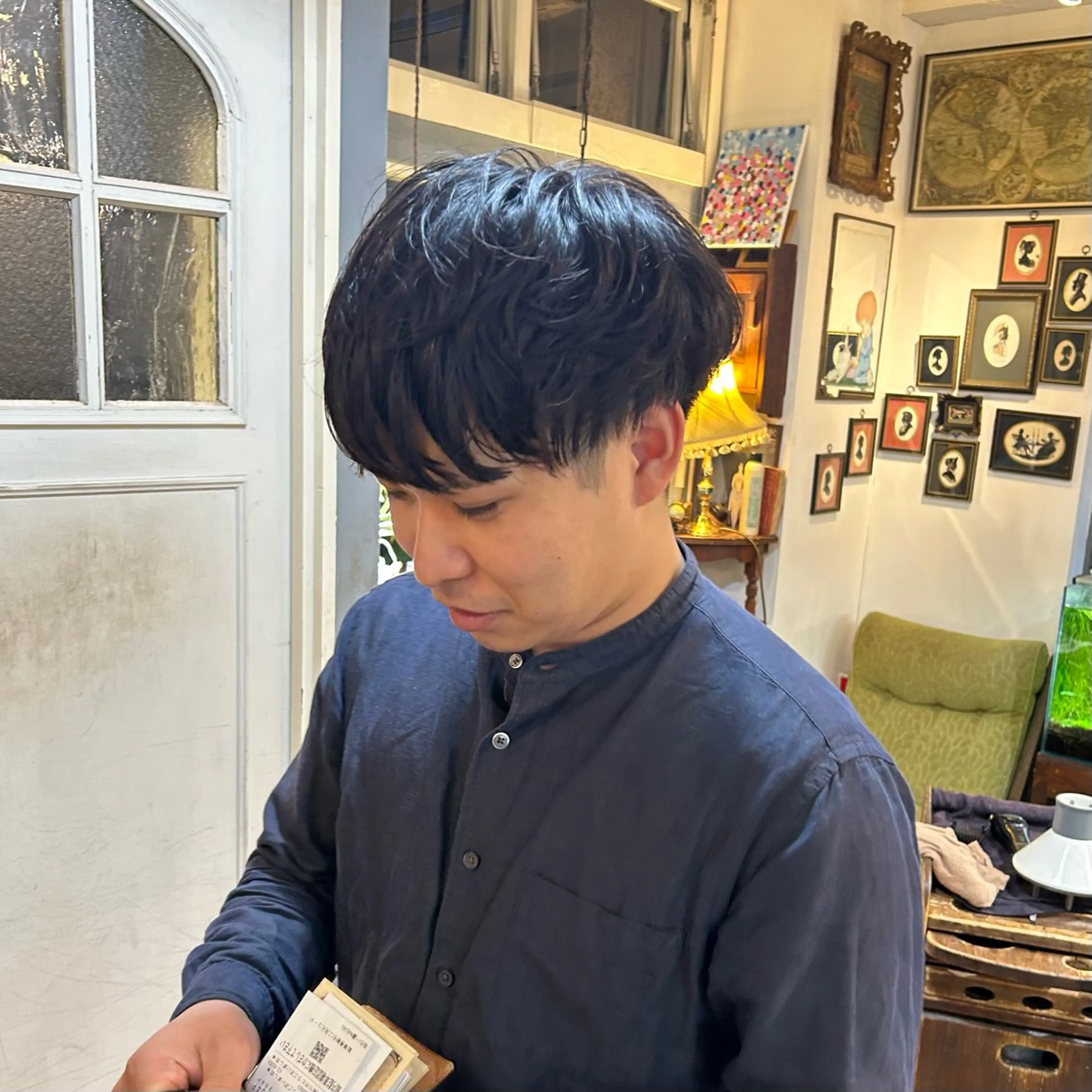 ミディアム パーマ メンズ ミディアムパーマ マッシュ メンズパーマ カット パーマ ヘッドスパ BRITS 渡辺 菜々子のヘアスタイル