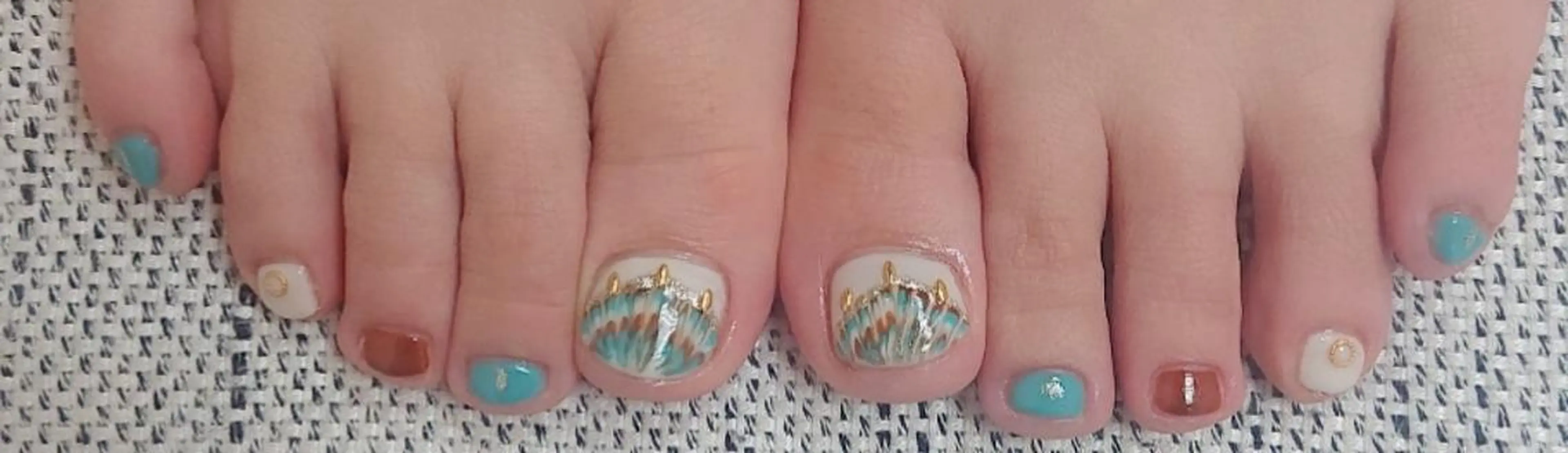 ネイル 🍒当日もOK🍒 𝑳𝑼𝑵𝑨花井のネイルデザイン