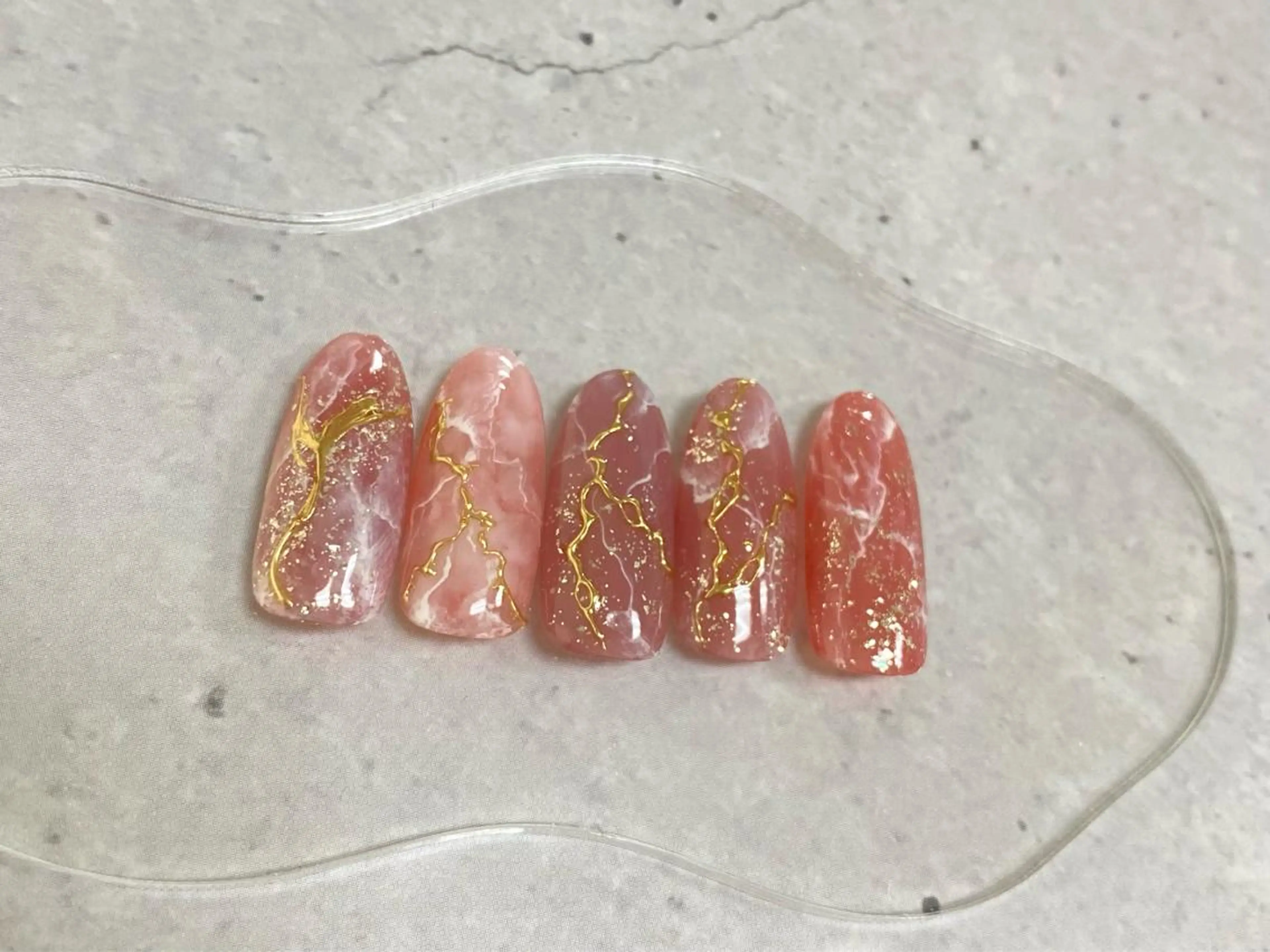 ネイル le’a レアのマツエク・マツパデザイン