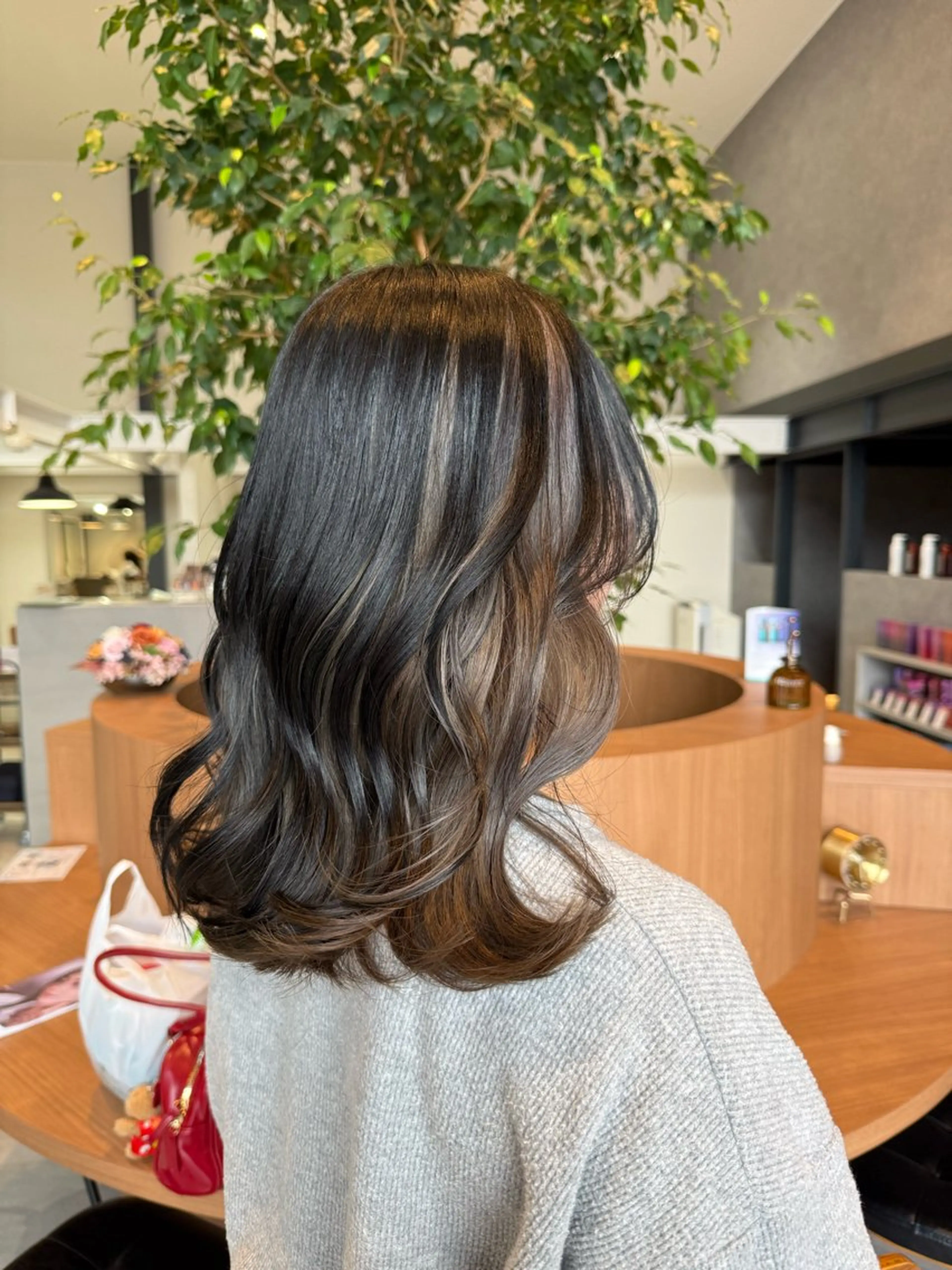 ロング カラー インナーカラー カット ヘアカラー ayaka |トレンドヘアのヘアスタイル