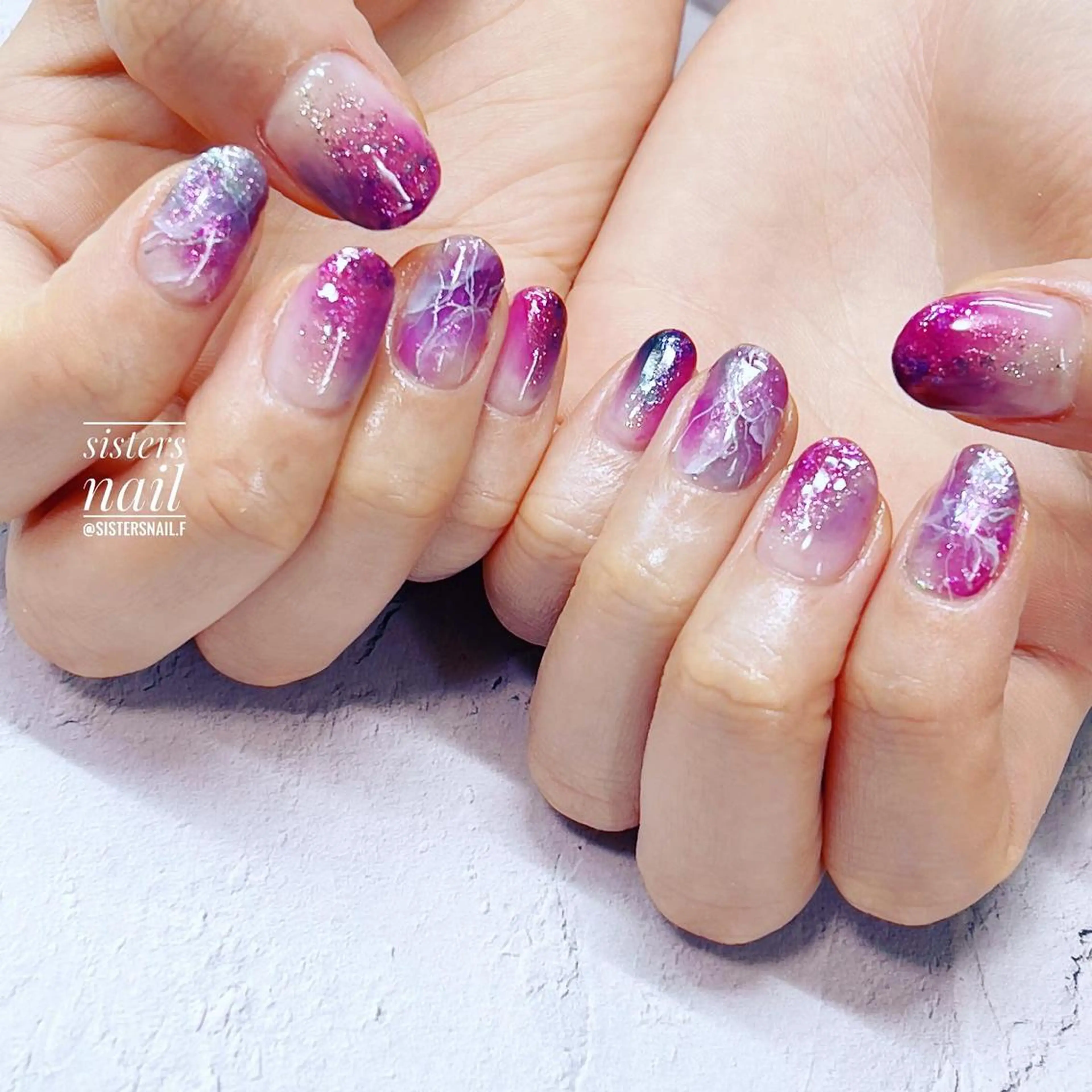 ネイル アートネイル オーロラネイル キラキラネイル 大理石ネイル(マーブル) ニュアンスネイル sisters nail.fのネイルデザイン