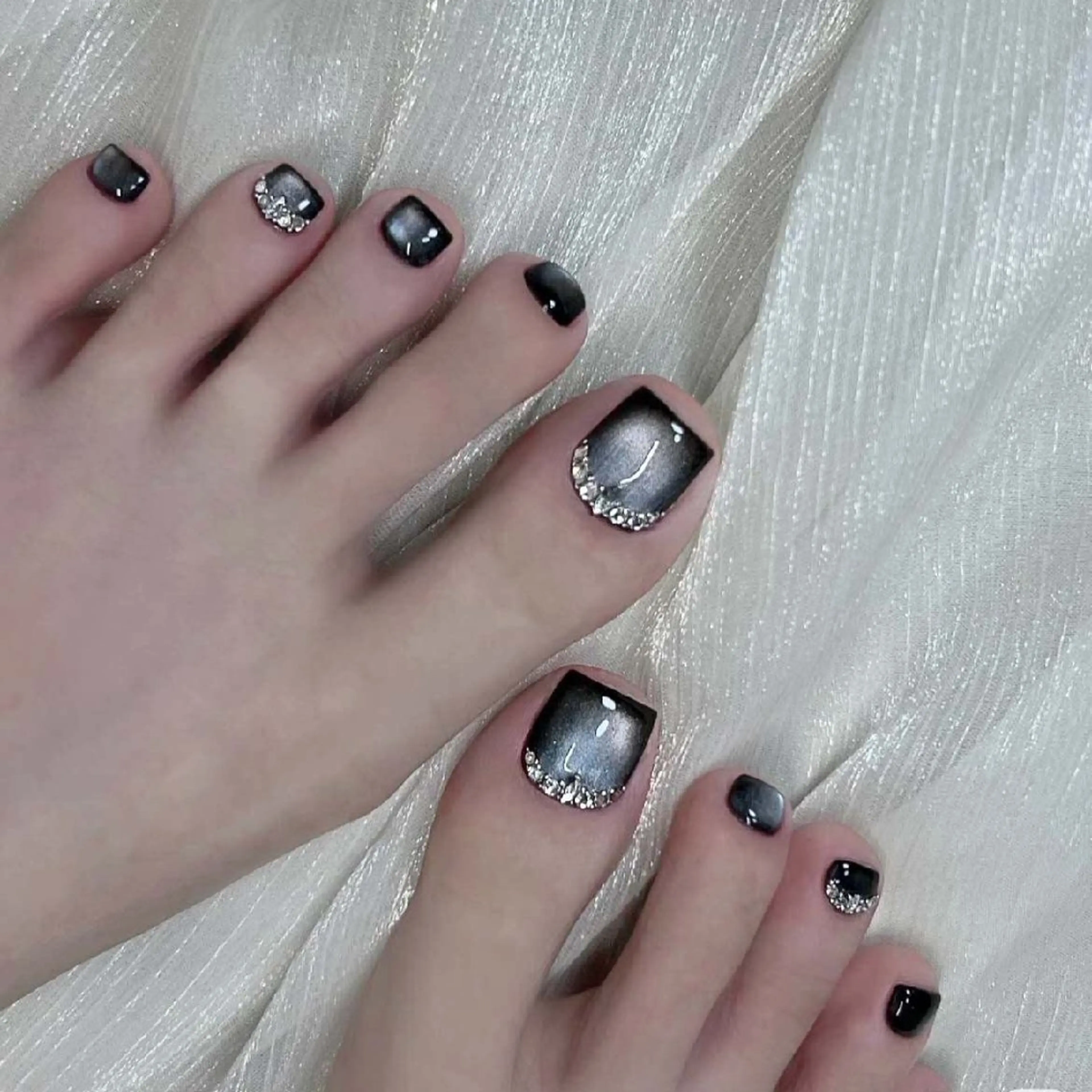 初回ソフトジェル付け替えオフ無料★フット定額選べるデザインコースの写真