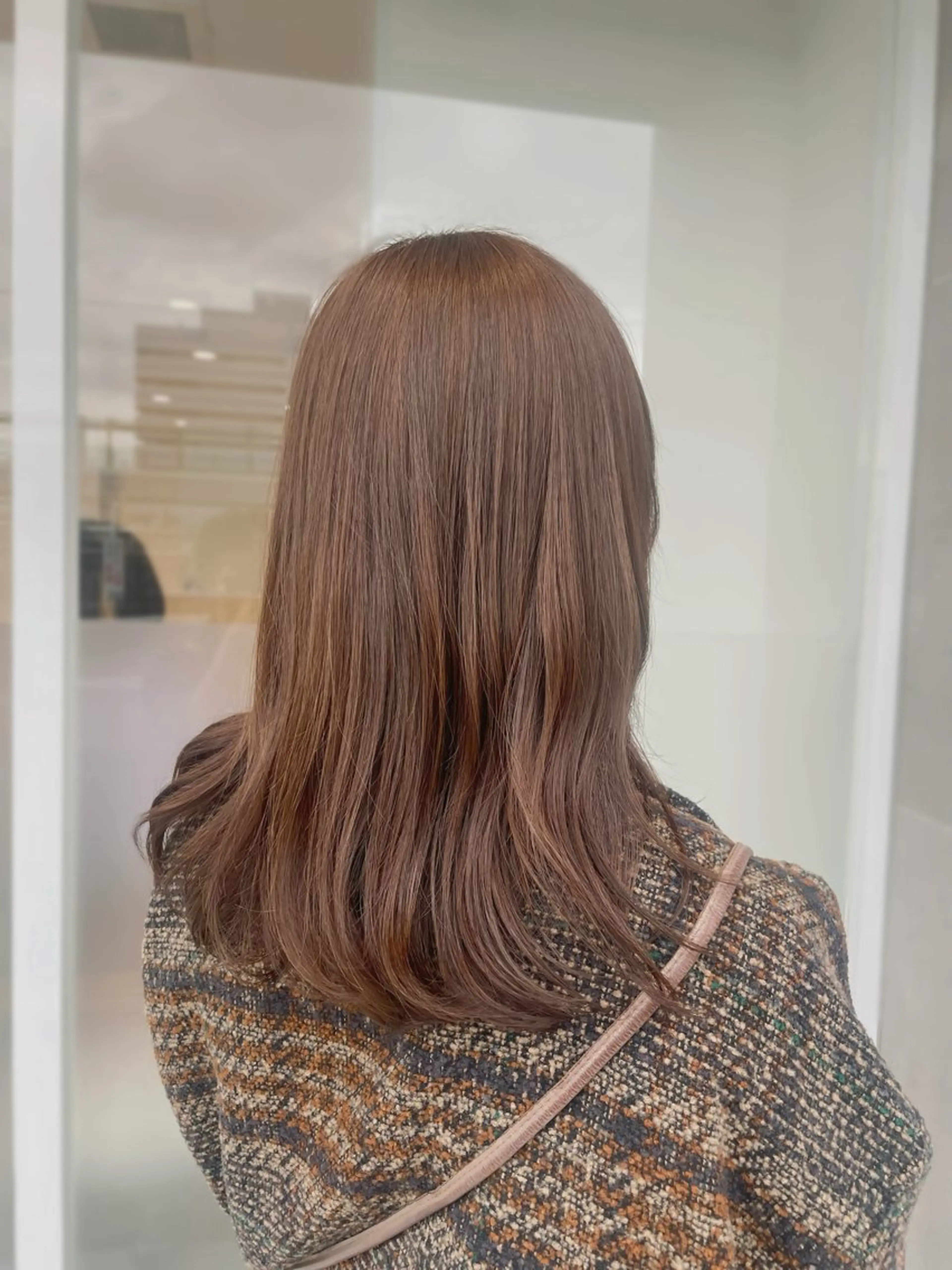 セミロング ヘアカラー かずや🍀/髪質改善 /艶髪カラー/眉毛のヘアスタイル