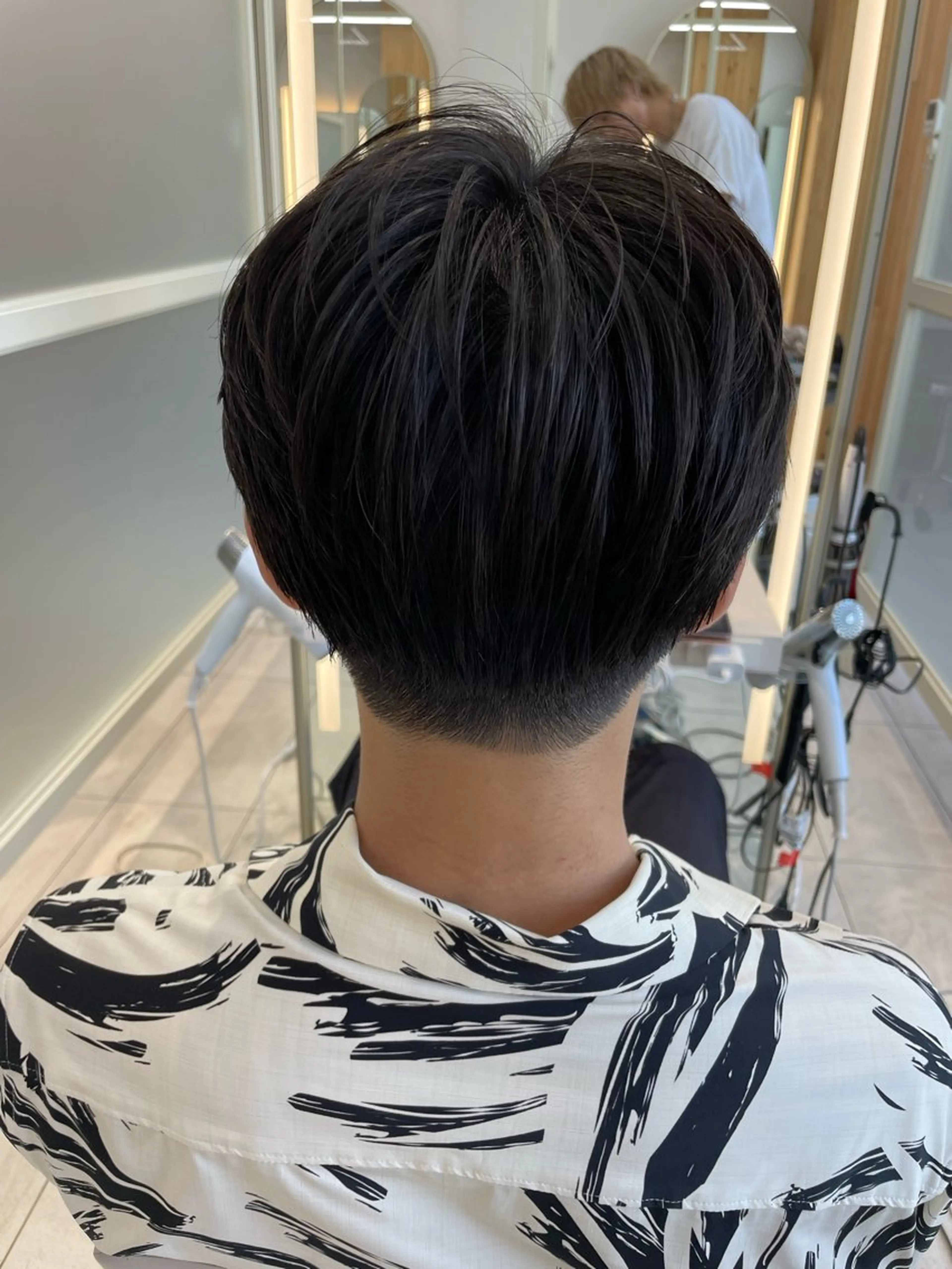 ショート レイヤー/顔周り /韓国ヘア/TAKUのヘアスタイル