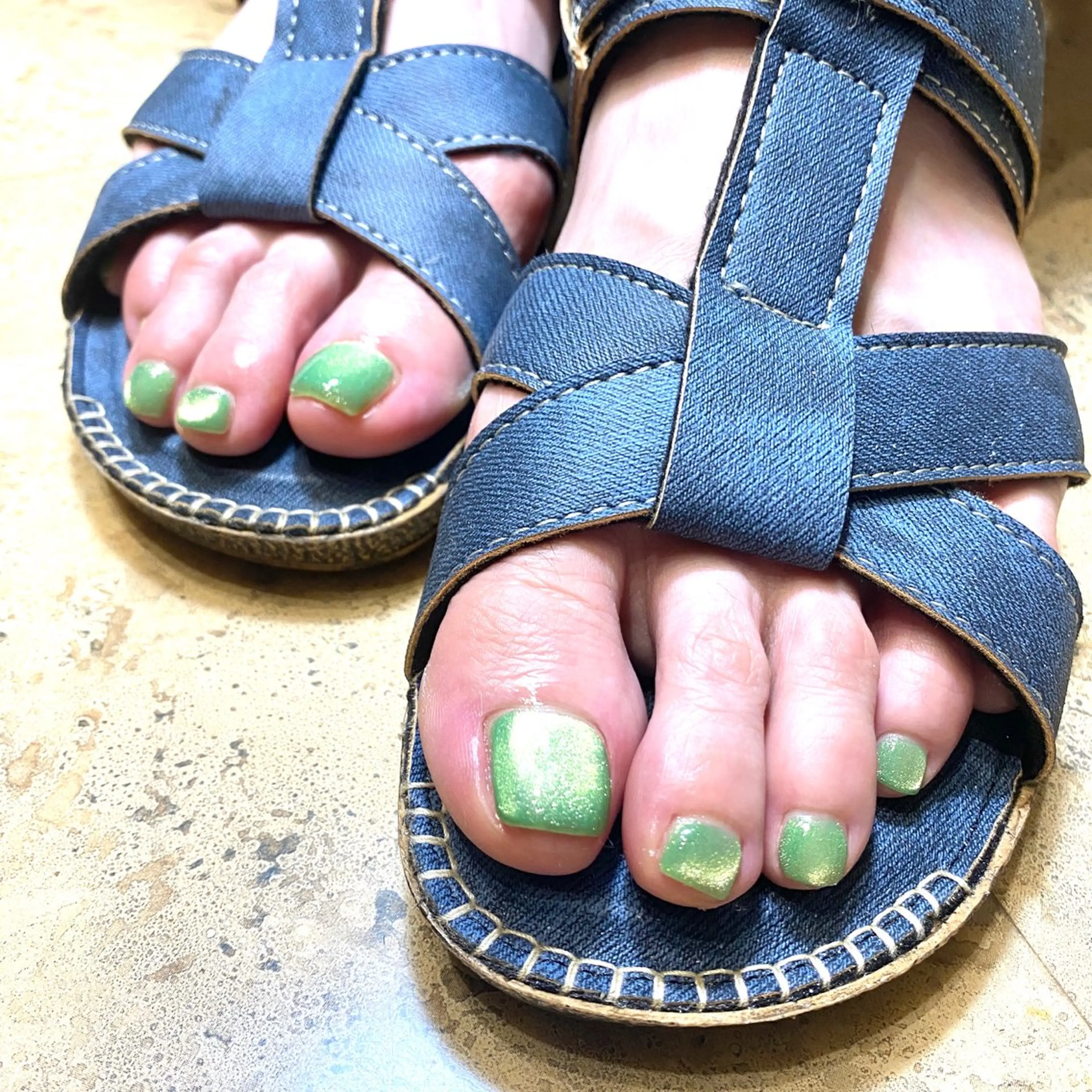 ネイル フットネイル Latour onagiのネイルデザイン