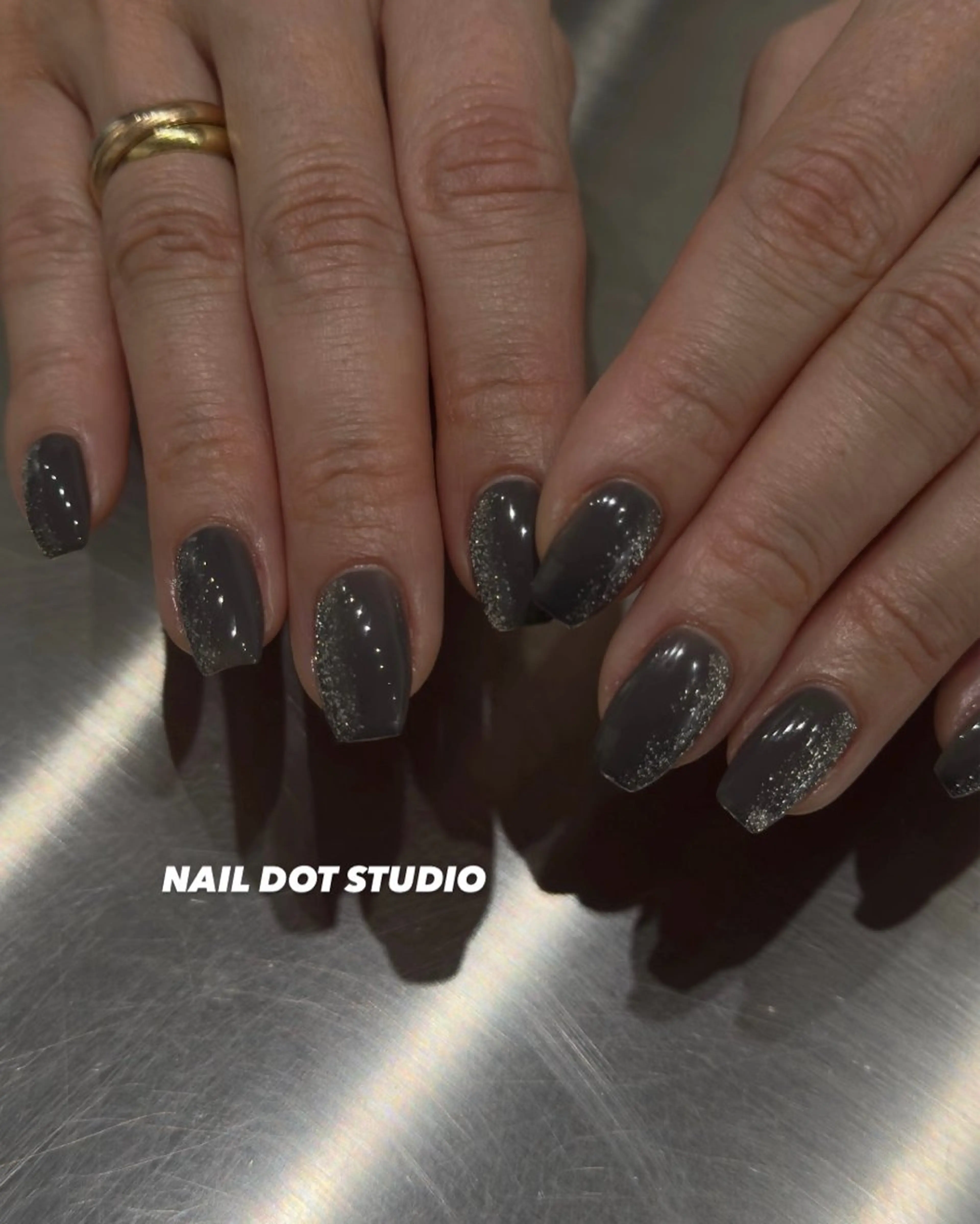 ネイル ハンドネイル NAILDOTSTU DIO SEINAのネイルデザイン