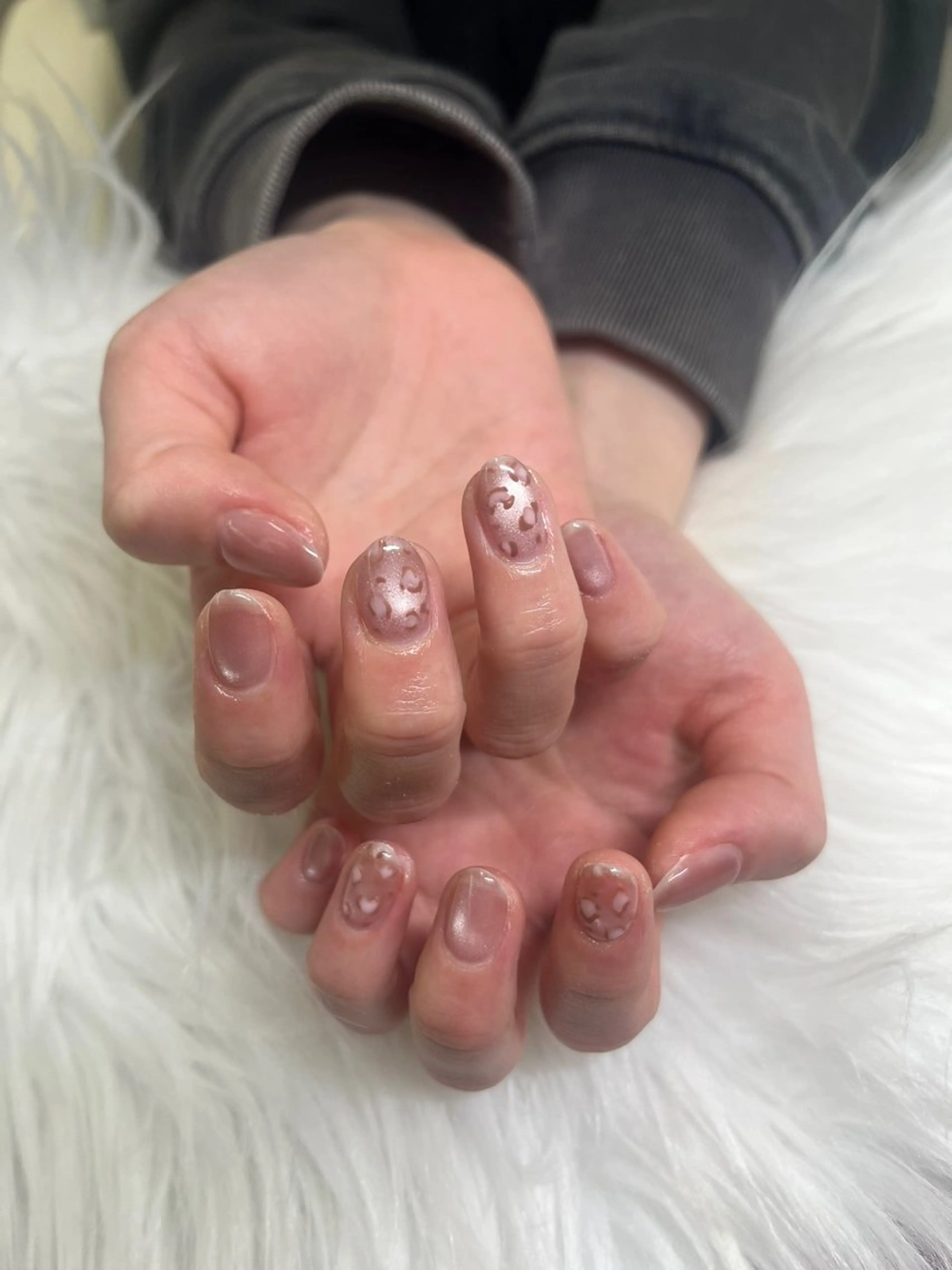 ネイル アニマル柄 韓国ネイル マグネットネイル ショートネイル ワンホンネイル ハンドネイル chai 上本町 sakuraのネイルデザイン