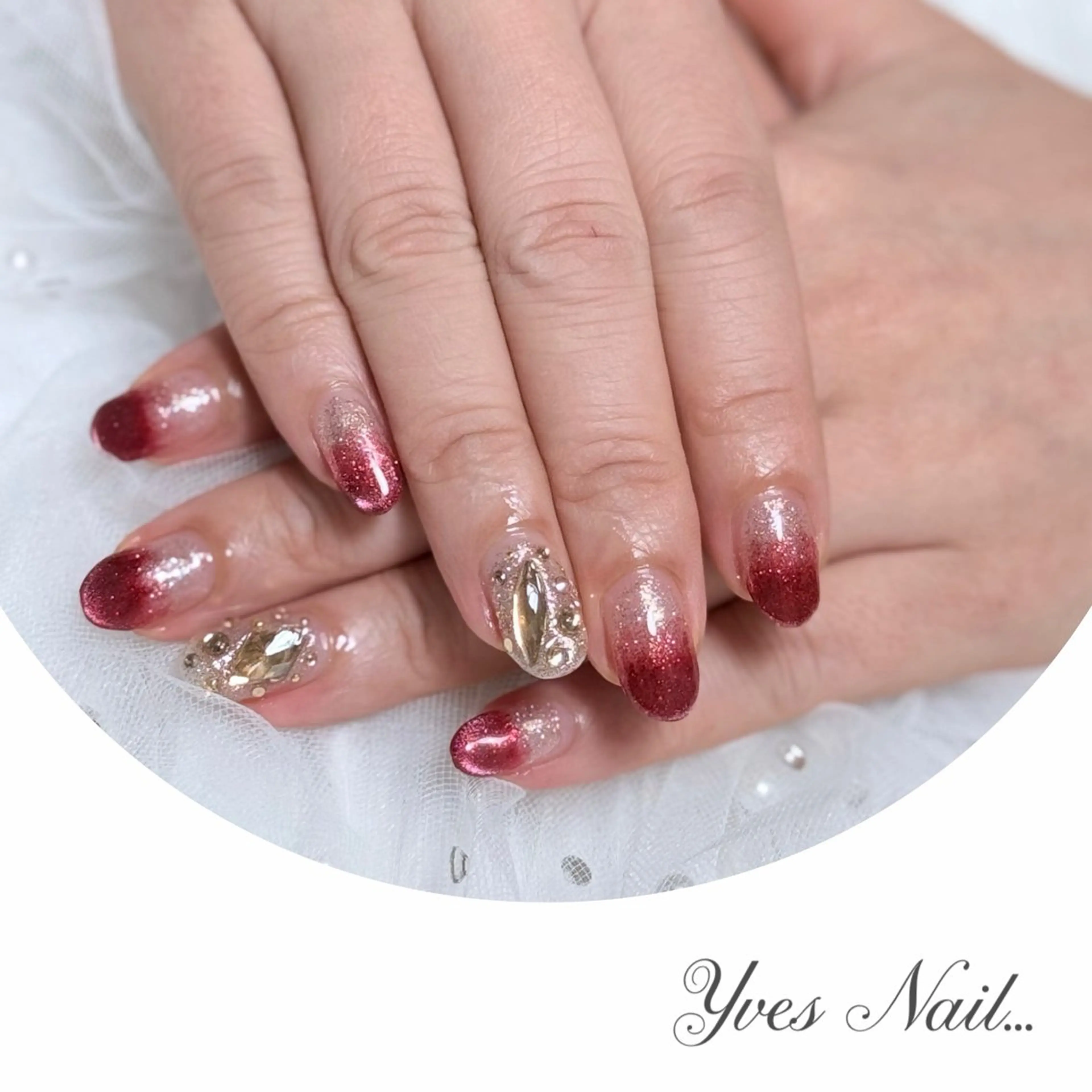 ネイル グラデーション ラメ(グリッター) 赤色 ストーンネイル ハンドネイル kanno yのネイルデザイン