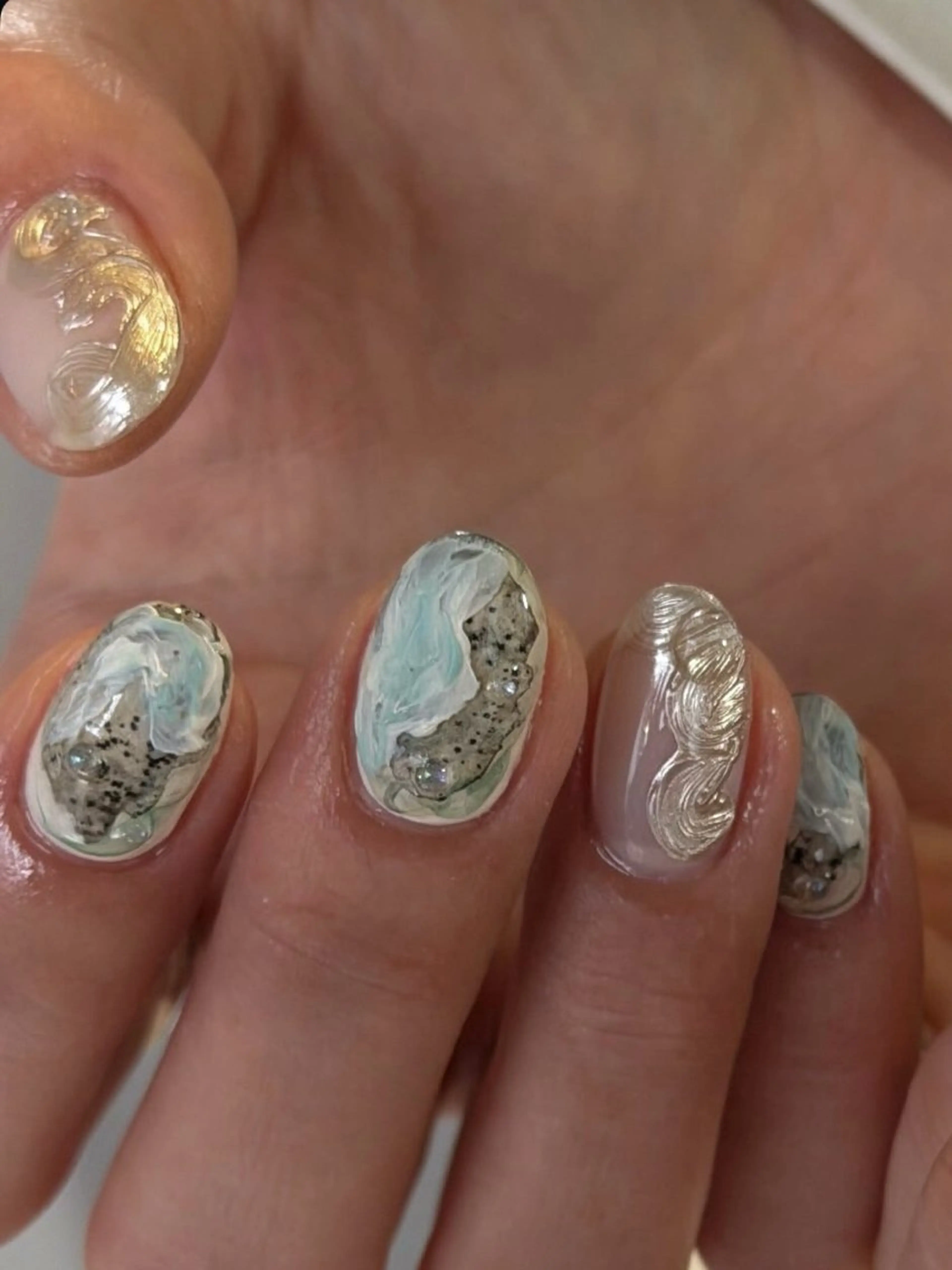 ネイル アートネイル 韓国ネイル ニュアンスネイル ぷっくりネイル ハンドネイル ハンドケア talo .のネイルデザイン