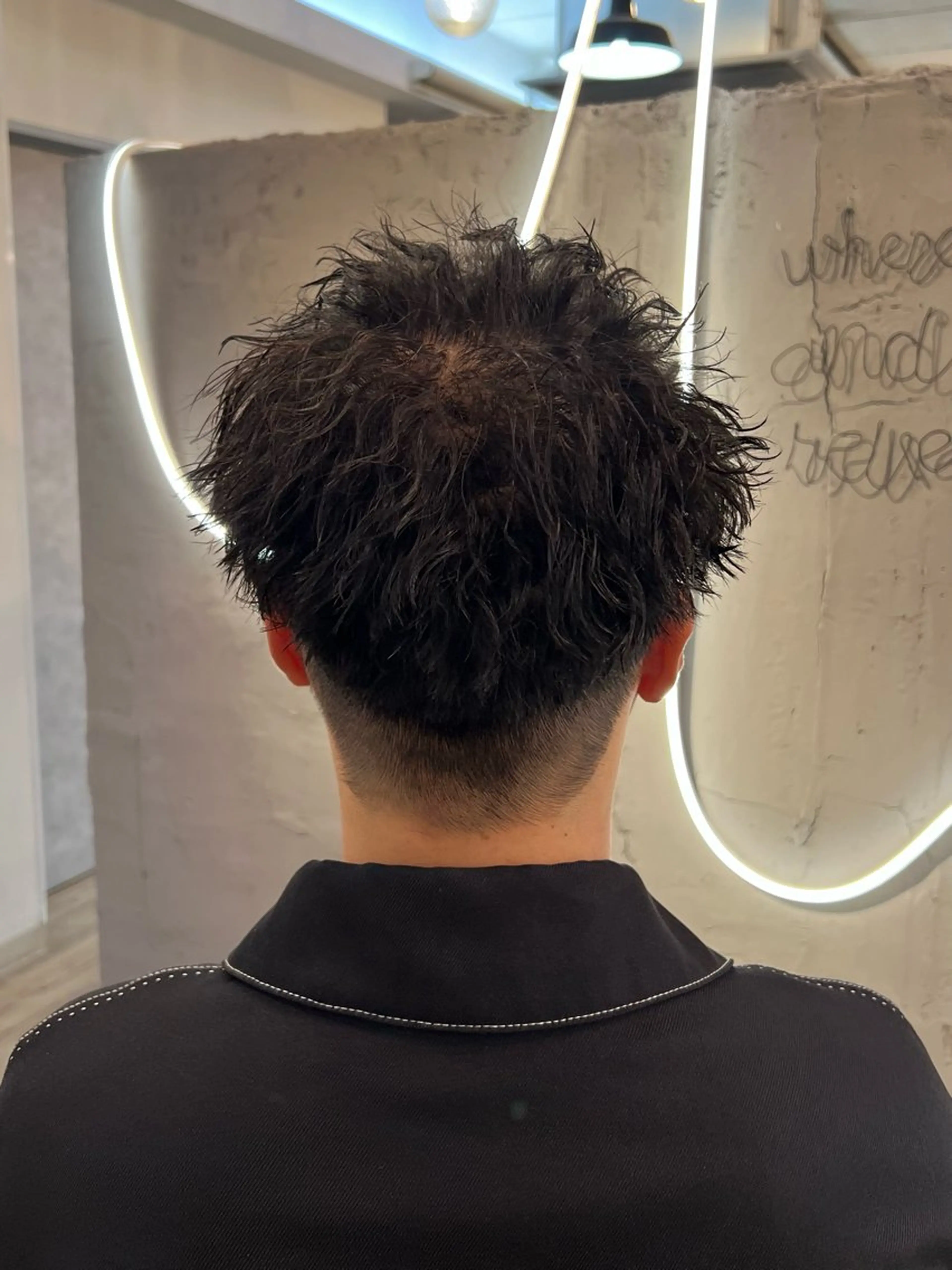 パーマ メンズ メンズパーマ ツイストスパイラルパーマ 刈り上げ スパイラルパーマ カット パーマ いぐちしょうた🫧 VISAGEbaskのヘアスタイル