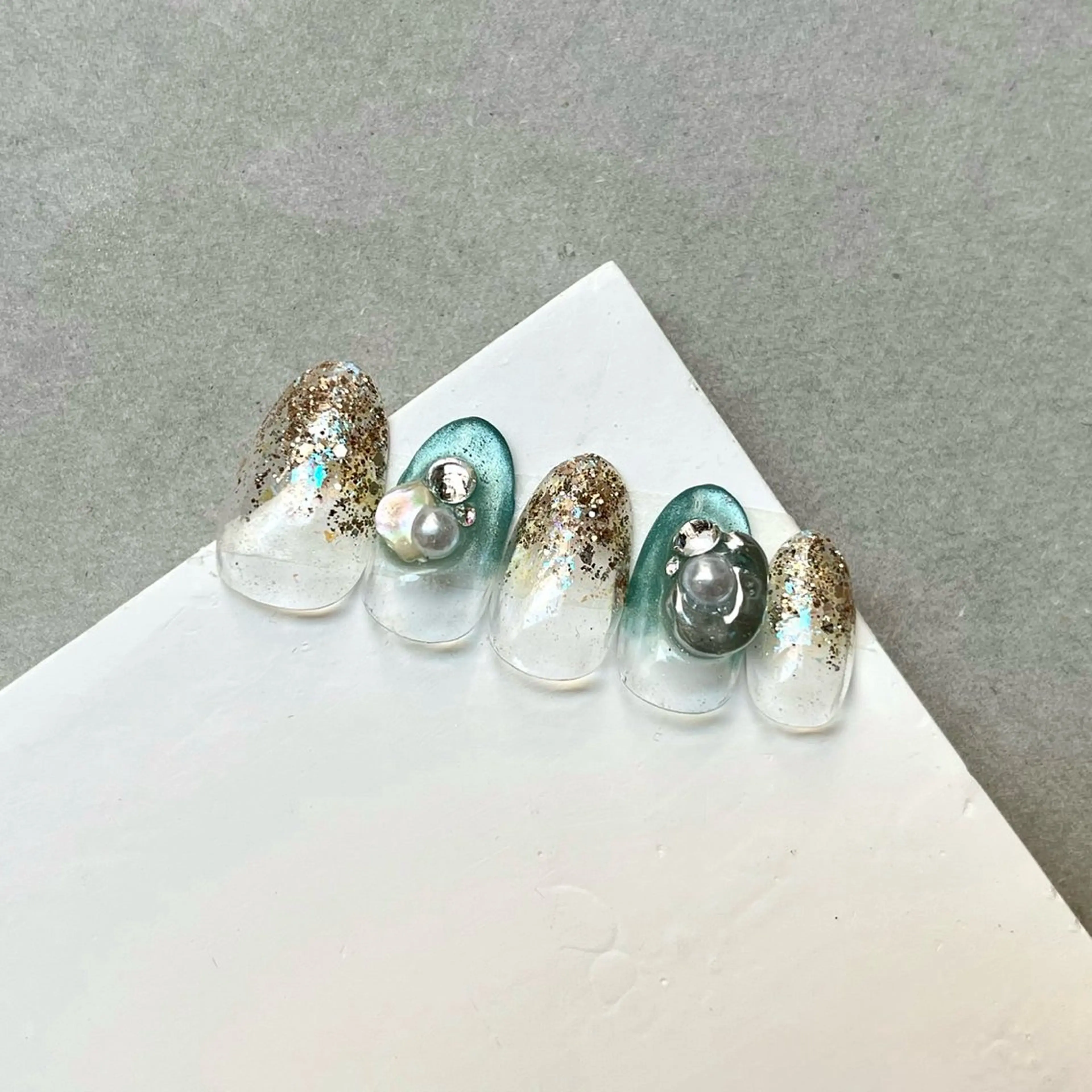 ネイル nail salon FROSCH所属・FROSCH/ Seinaのネイルデザイン