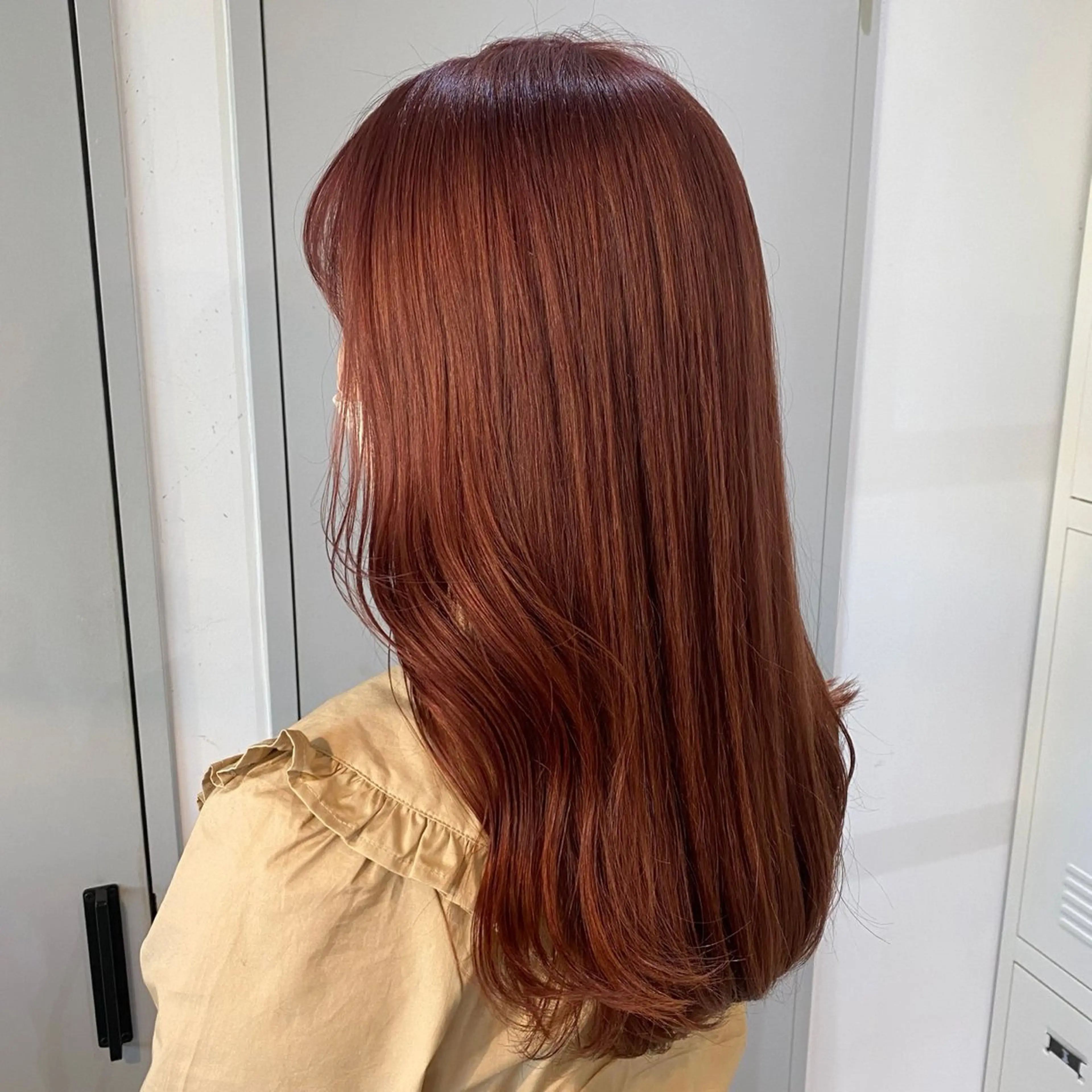 ロング カラー ブリーチ オレンジ 烏丸/顔周りカット/ くびれヘア/奈実のヘアスタイル