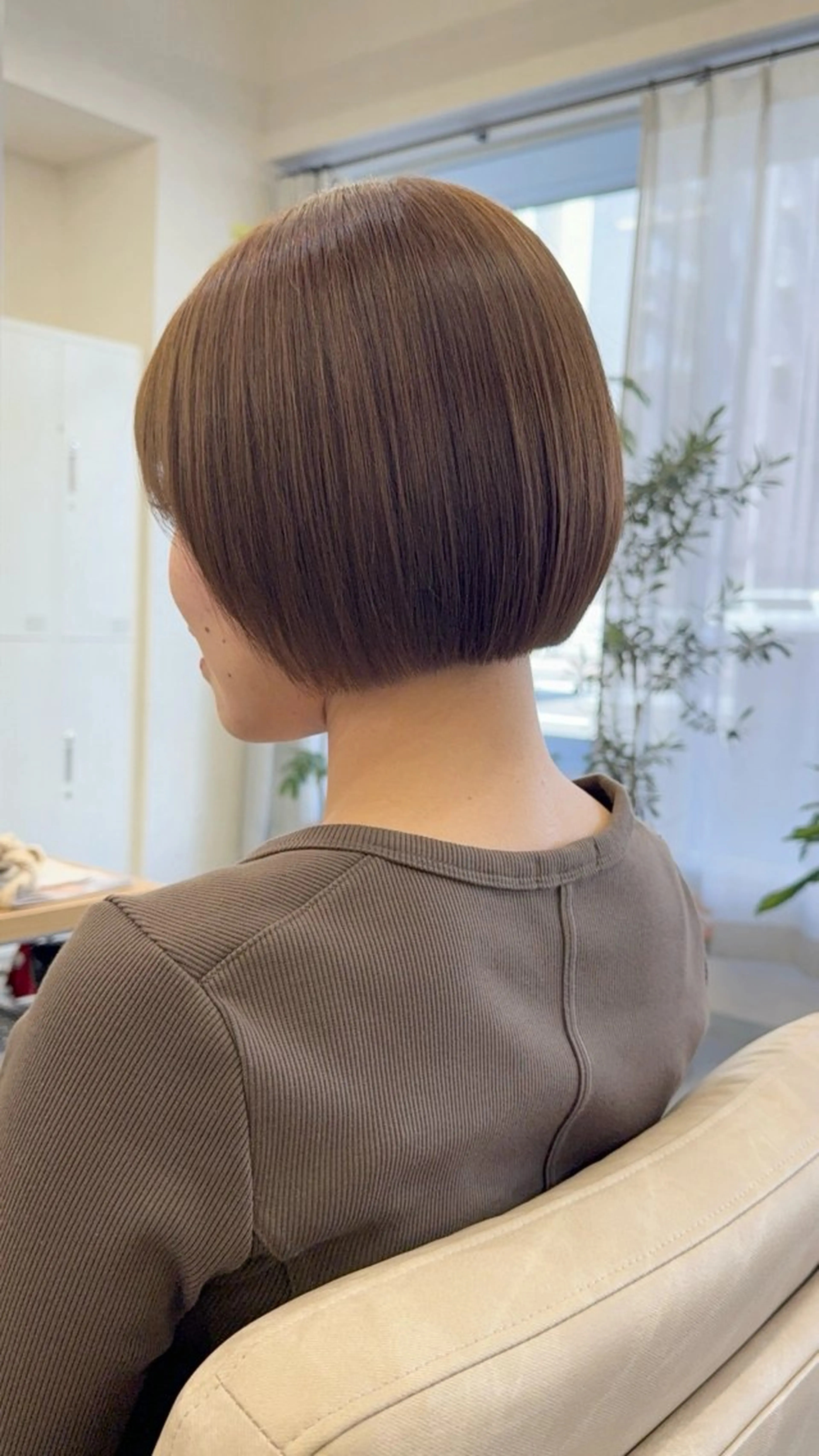 ショート ボブ 豊島 璃奈のヘアスタイル