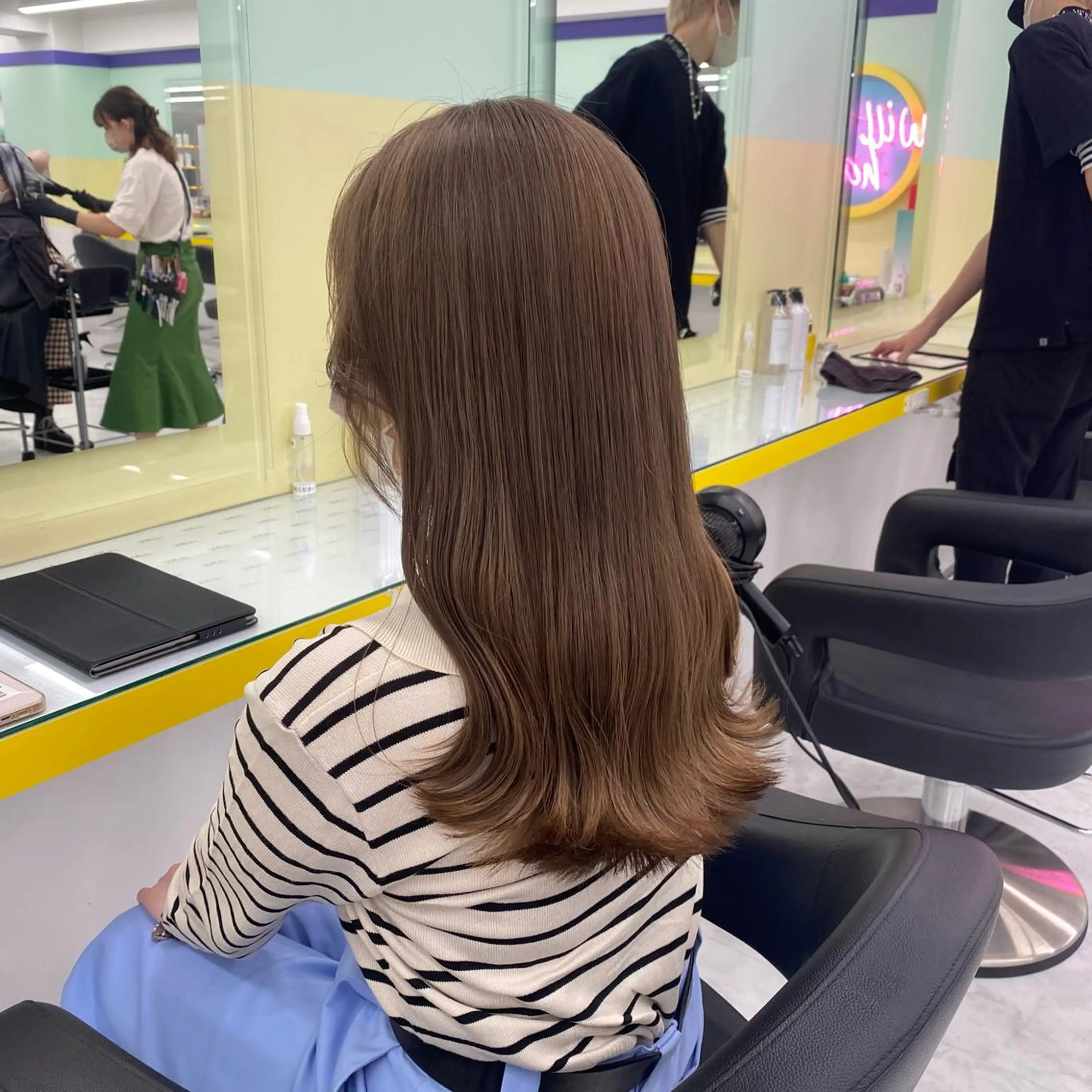 ミディアム カラー パーマ ヘアアレンジ メンズ キッズ ネイル マツエク・マツパ アイブロウ ベージュカラー ミルクティーベージュ 💖横浜ブリーチなし 💖MIHOのヘアスタイル