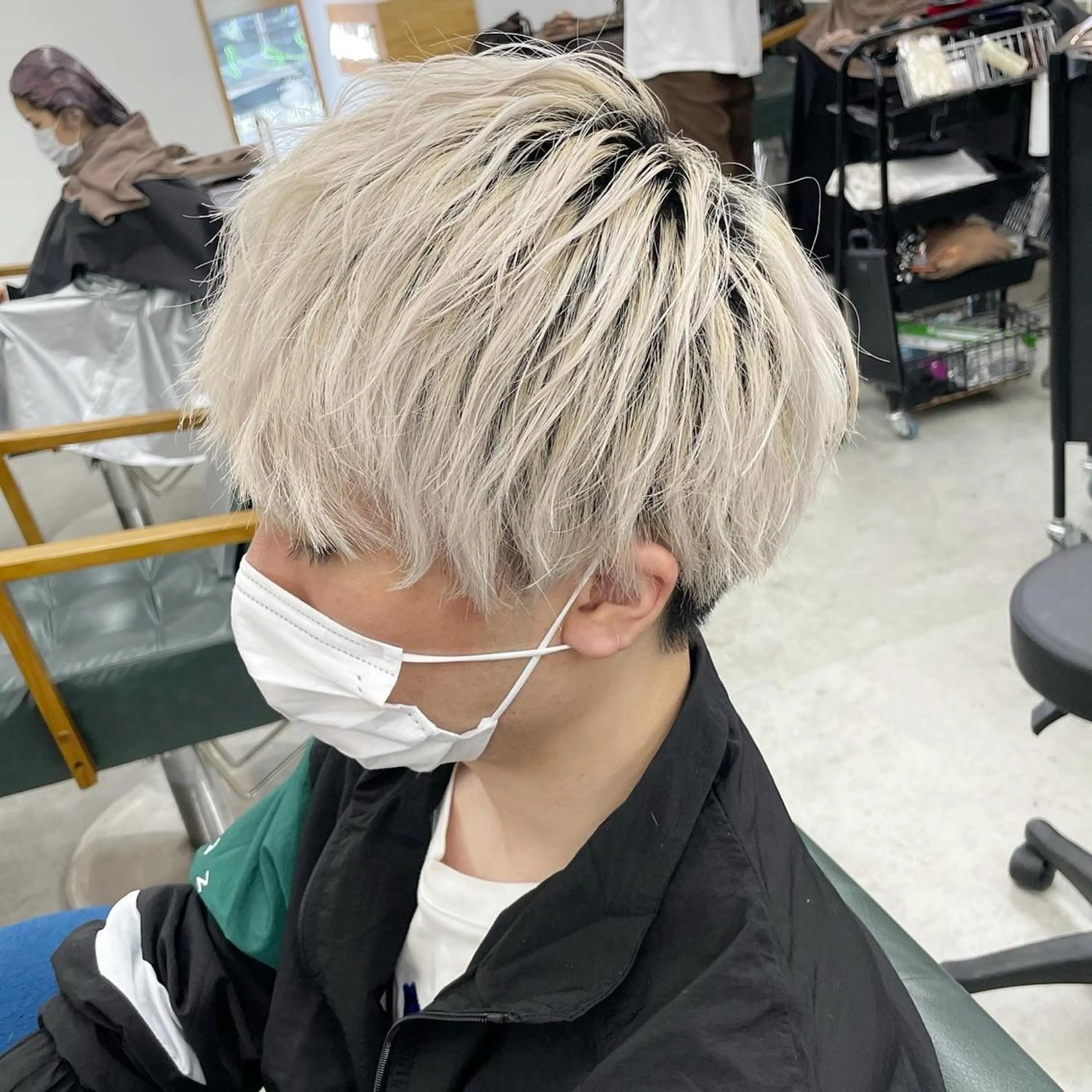 ショート カラー メンズ Lull1人美容室 バレイヤージュのヘアスタイル