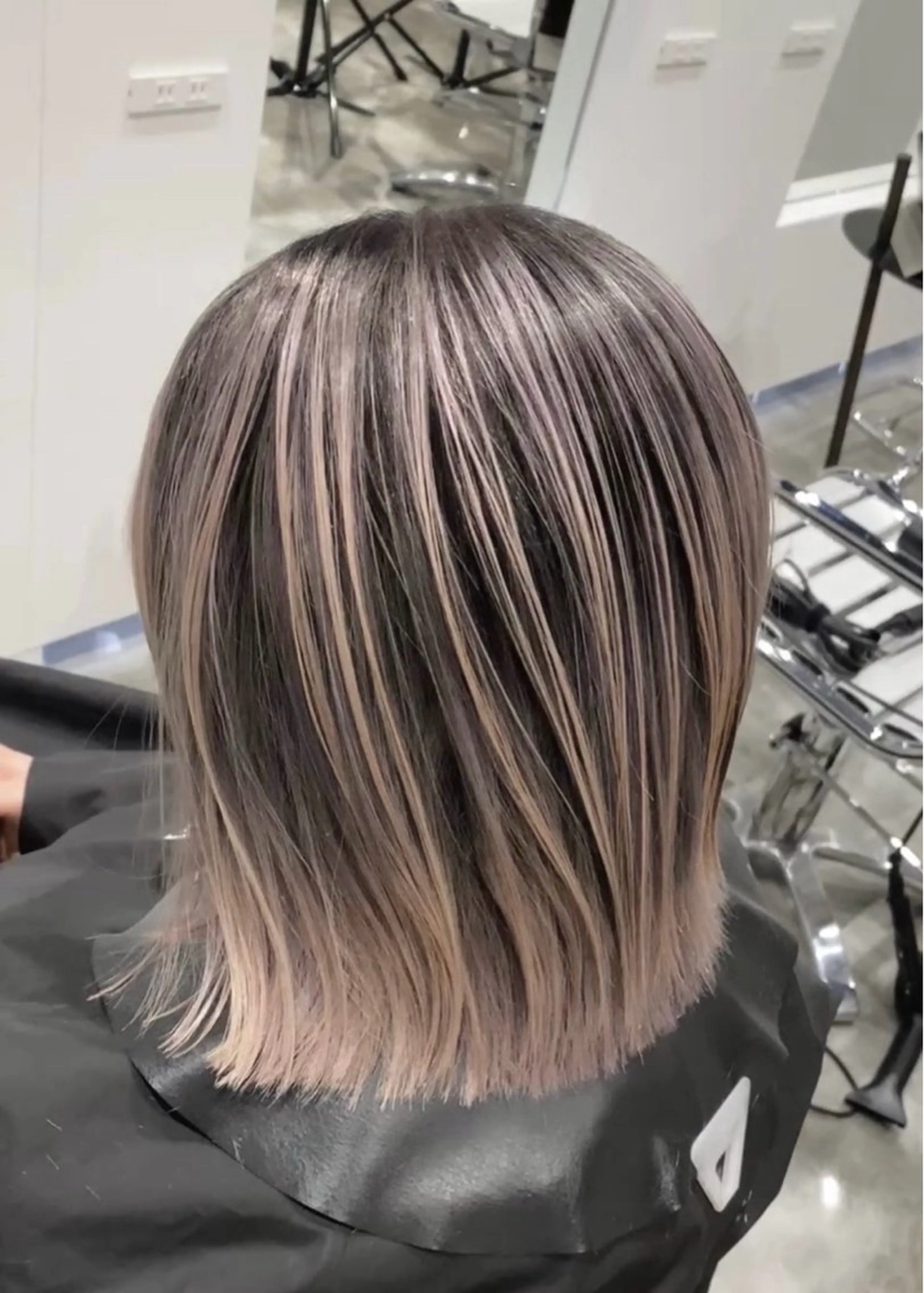 ミディアム さくらい ことみのヘアスタイル