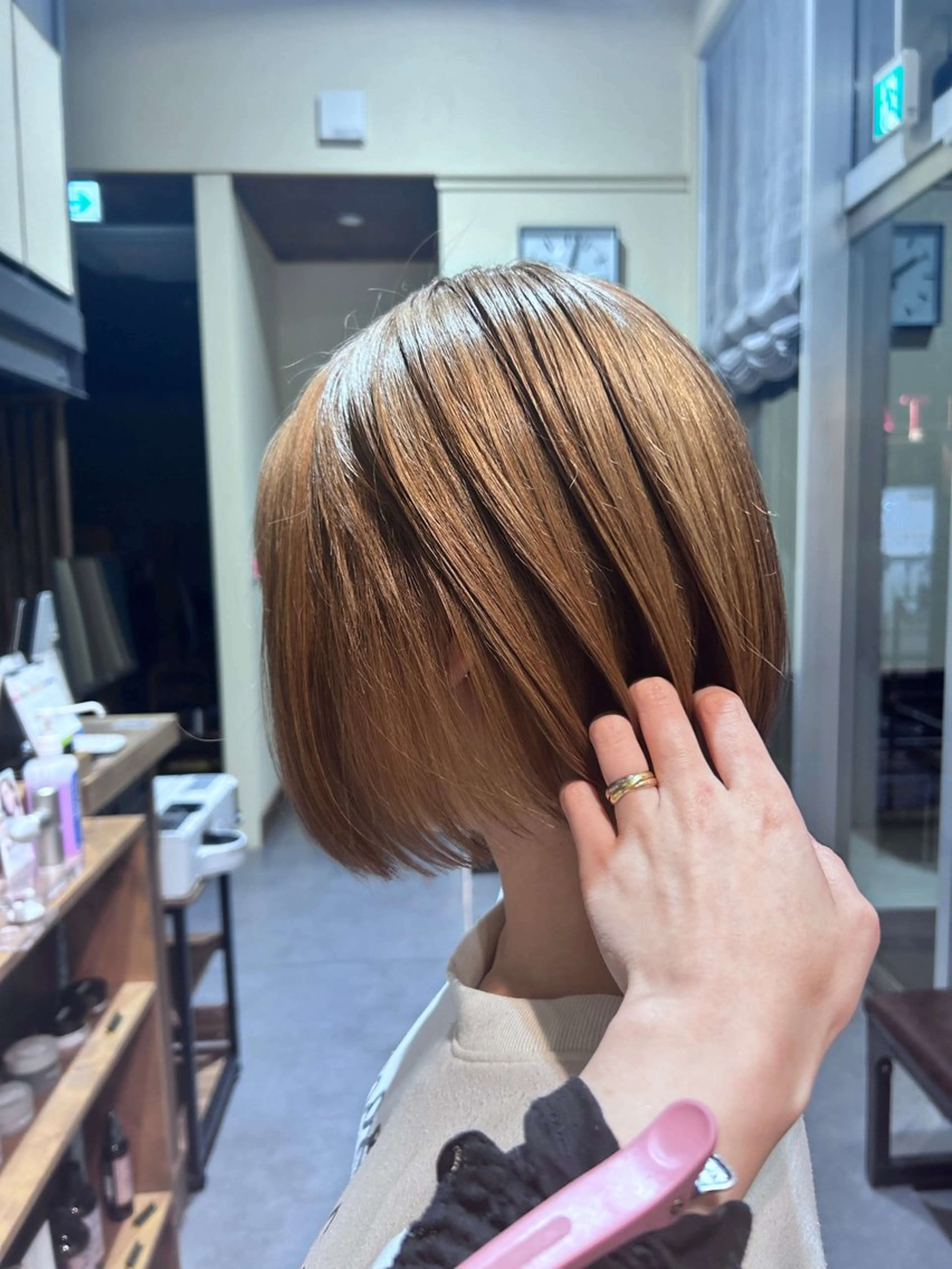 ミディアム ボブ 井上 萌のヘアスタイル
