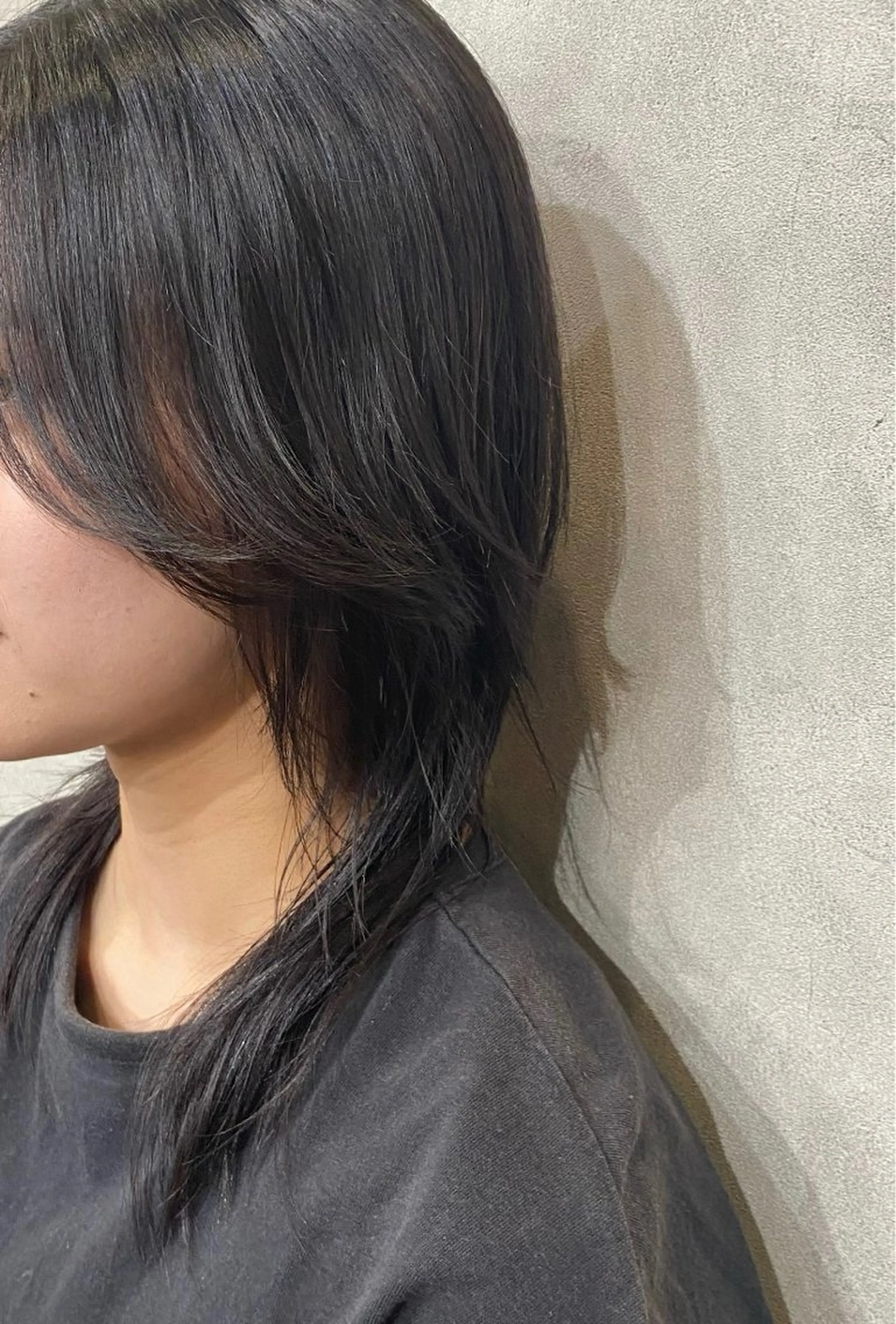 ロング ハッシュカット 吉田 恋々音のヘアスタイル