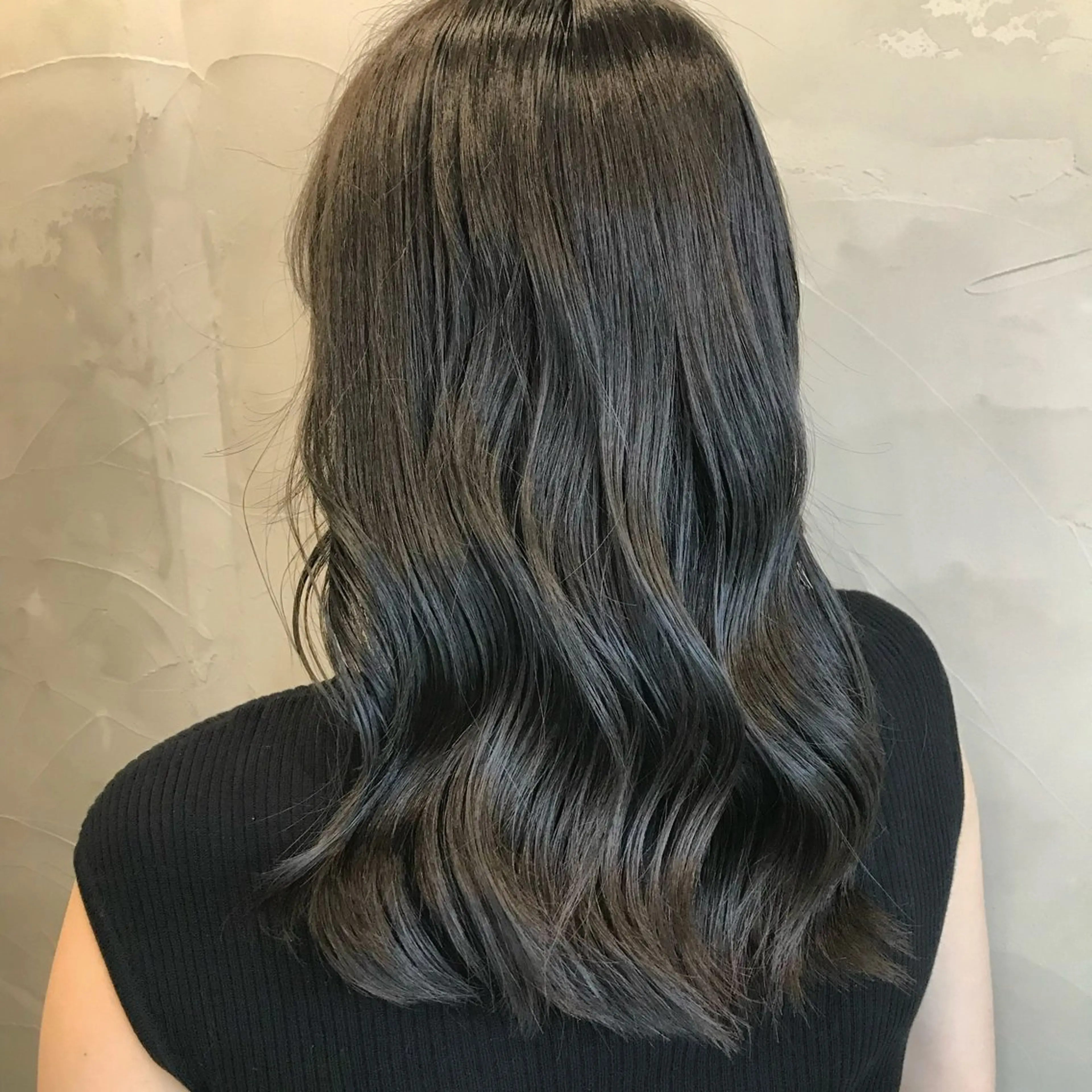 ロング 河部 真子のヘアスタイル