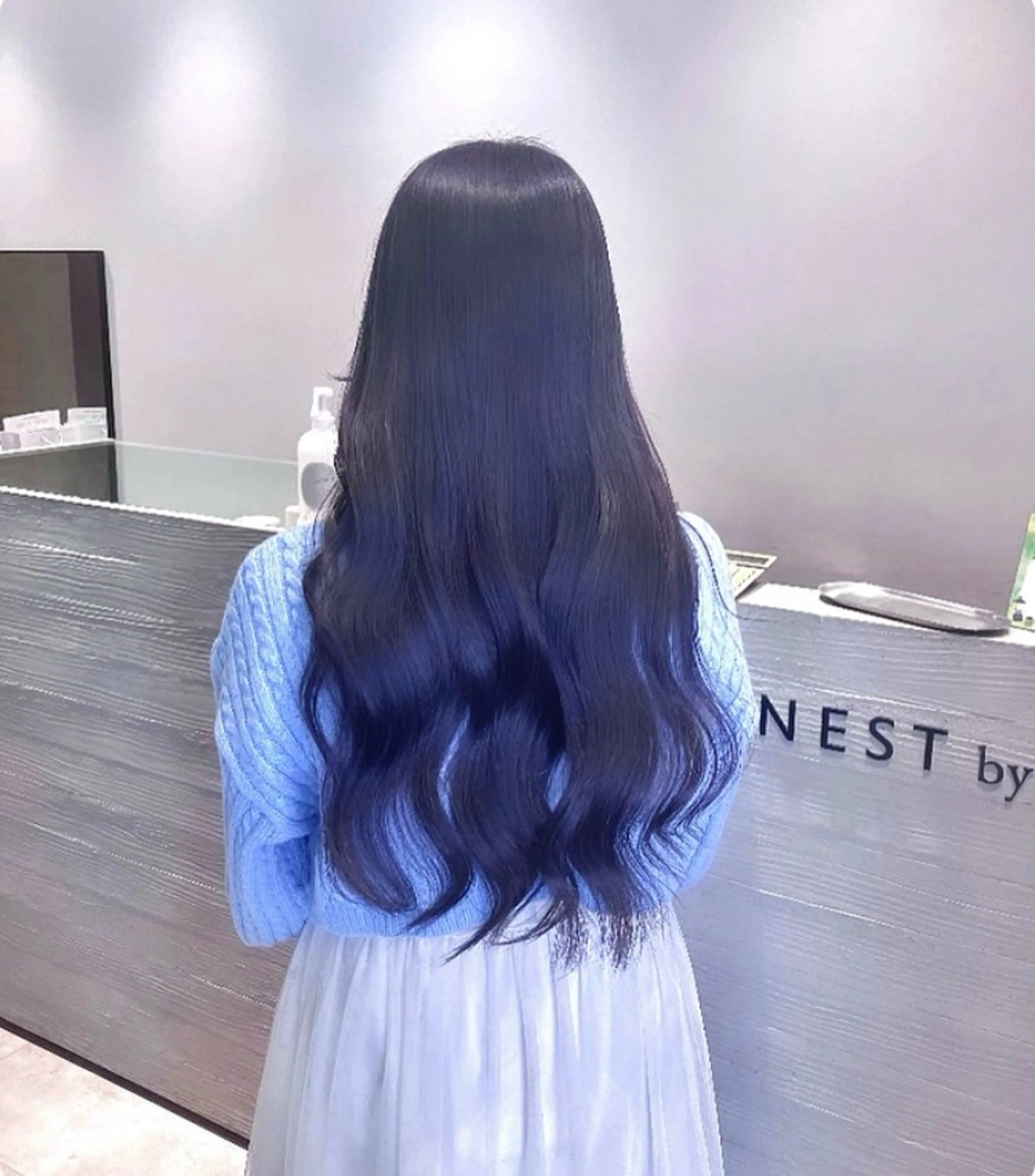 ロング カラー ブリーチ グレージュ ラベンダーカラー ラベンダーグレージュ ラベンダーグレー サキ🤍ハイトーン 🩰くびれ巻きヘアのヘアスタイル