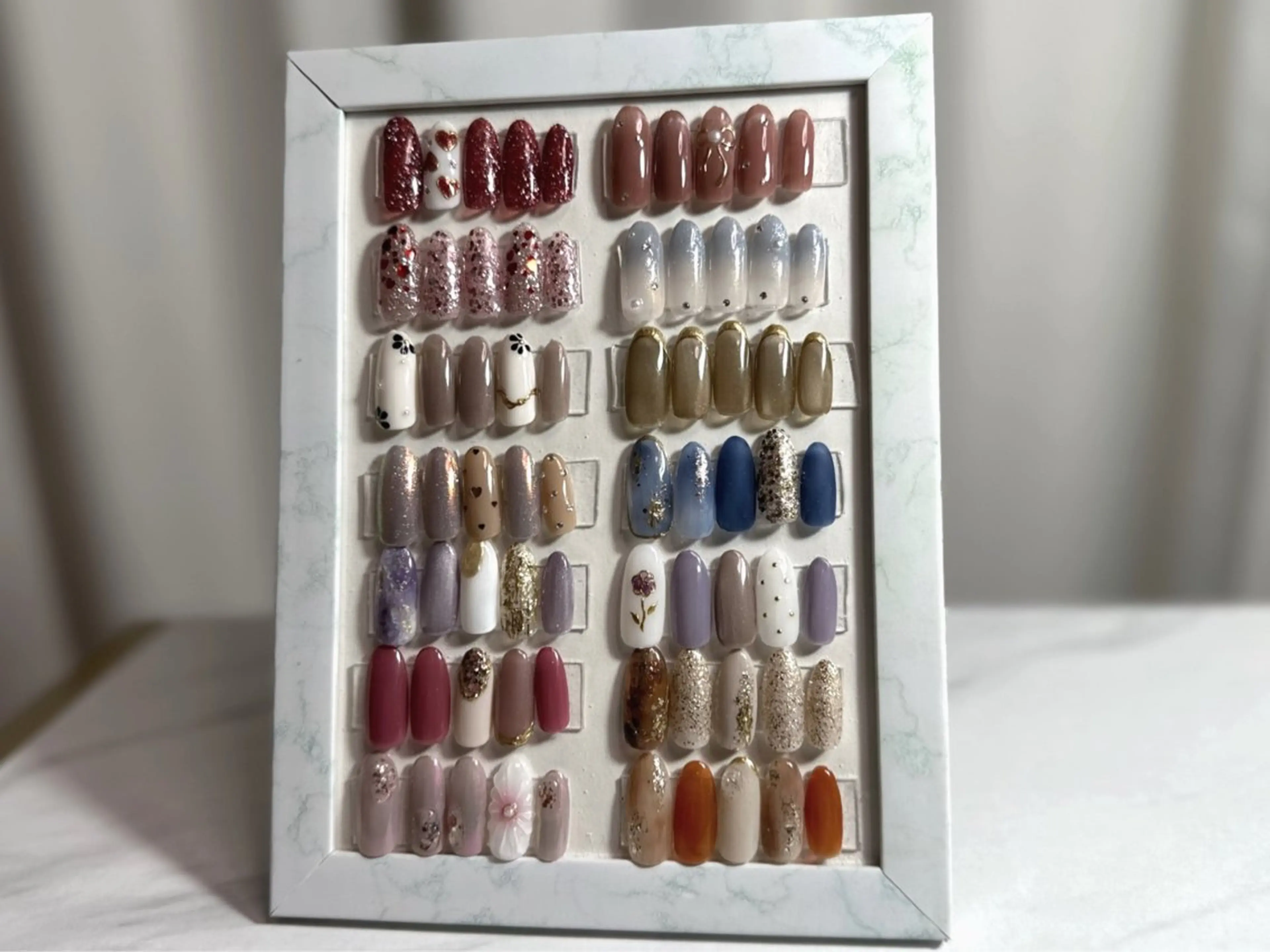 ネイル ハンドネイル BURGUNDY ジョイシーのネイルデザイン