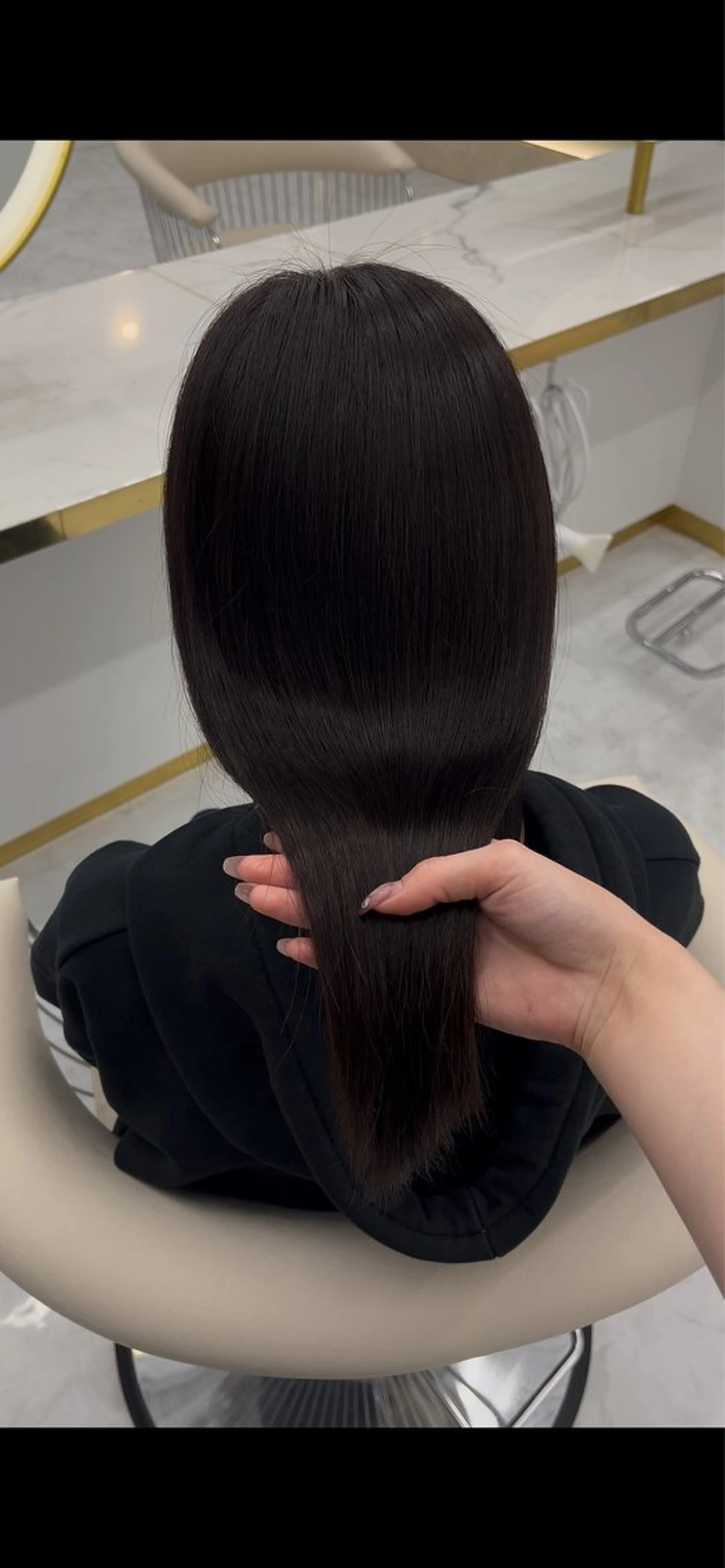 セミロング NANAKA𝜗𝜚 〜vince〜のヘアスタイル