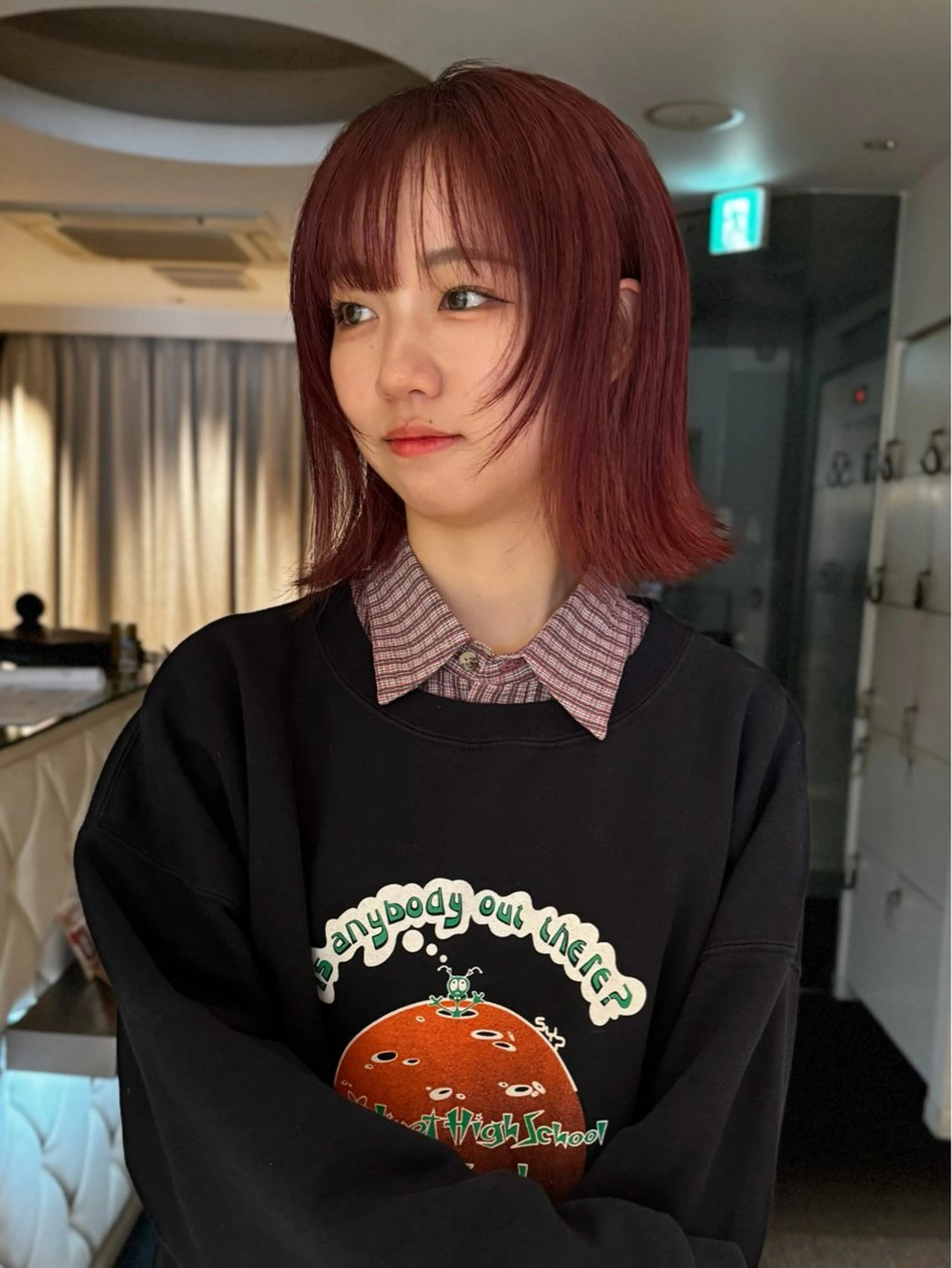 ミディアム カラー ベージュカラー ブリーチ レッドカラー モデル募集/山田蓮/ レイヤーボブのヘアスタイル