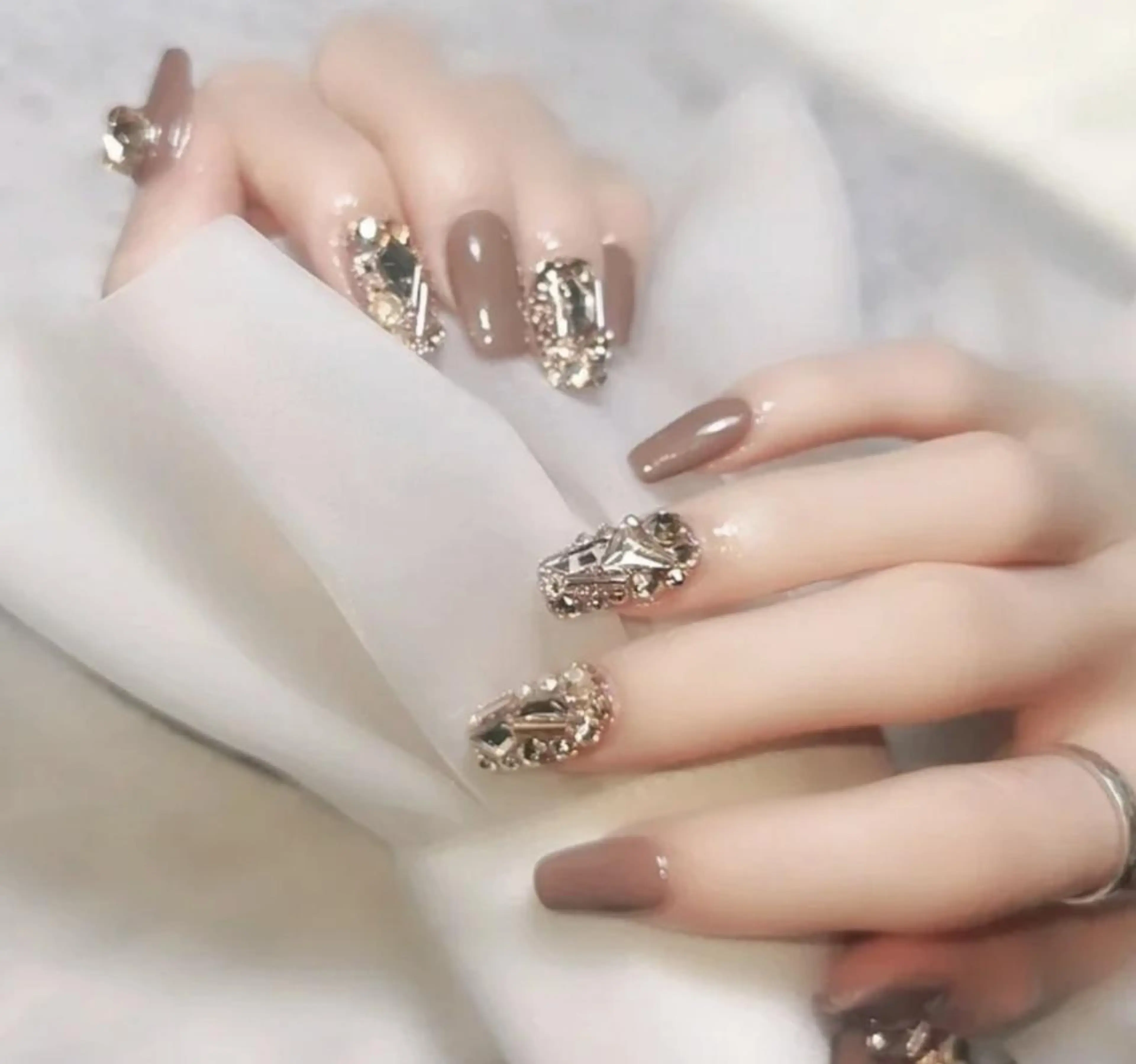 ネイル 長さ出し ネイルチップ Queens ciciのネイルデザイン