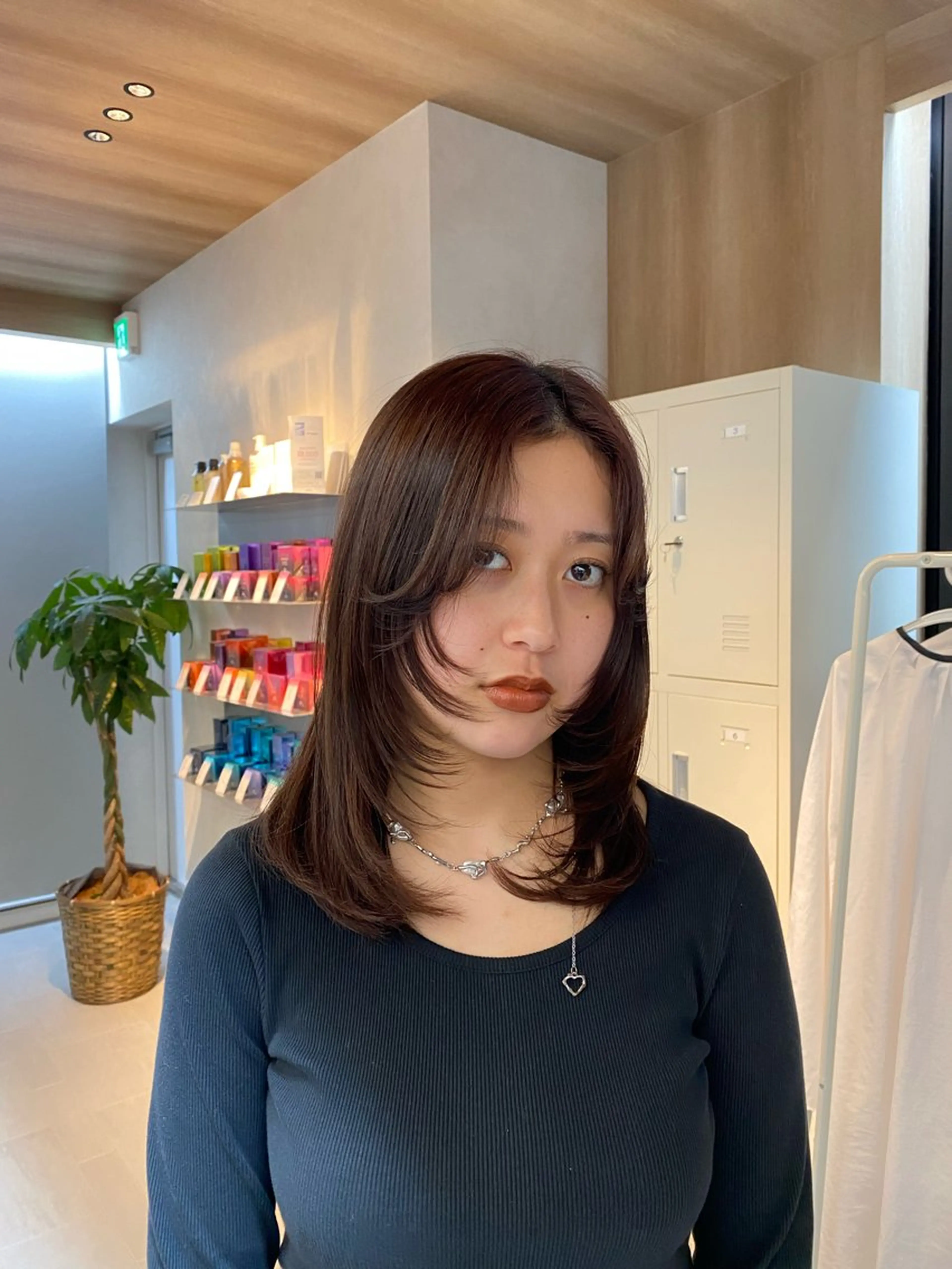 ミディアム 顔まわりレイヤー レイヤーカット ショートカット /LINNAのヘアスタイル