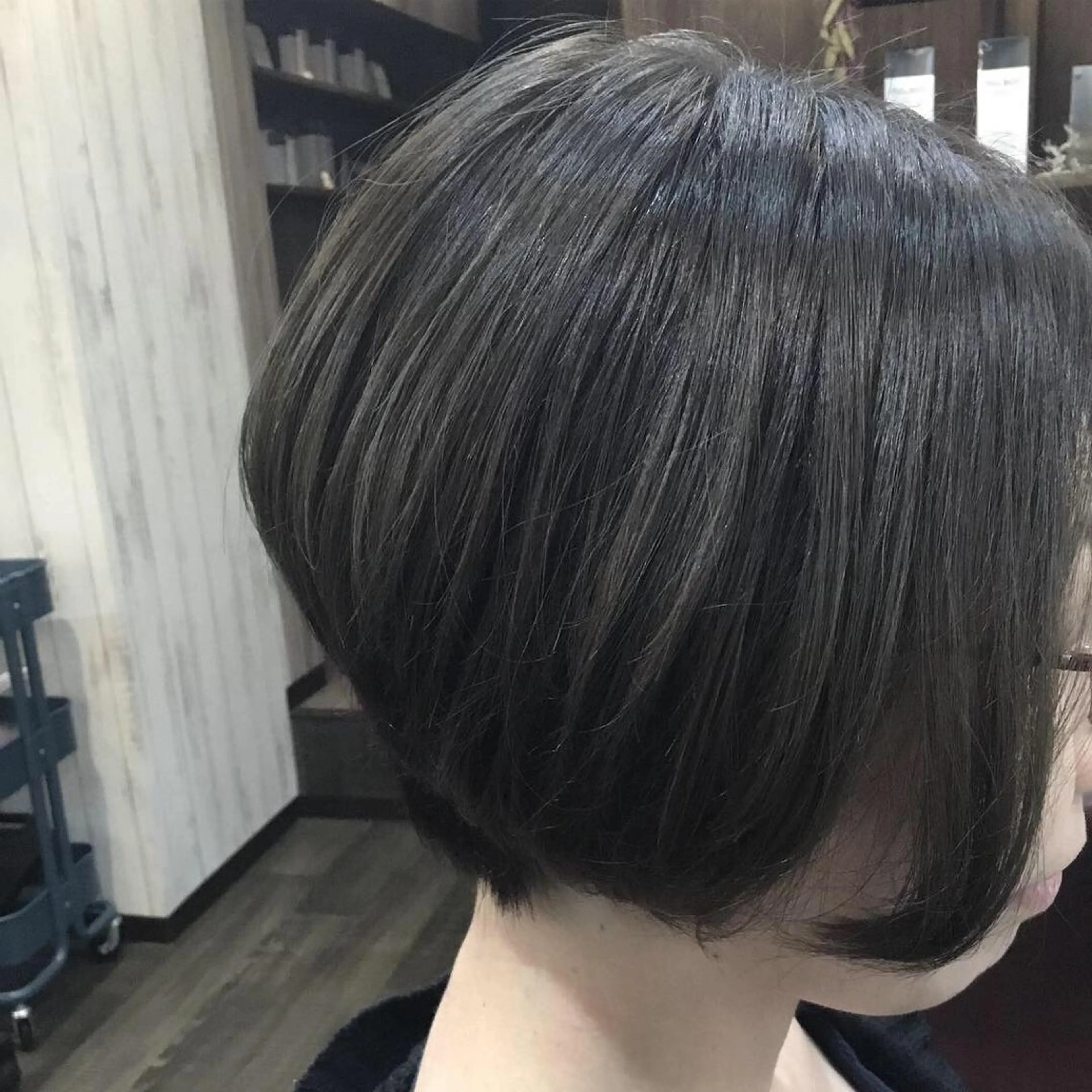 ショート カラー パーマ 金崎 新吾のヘアスタイル