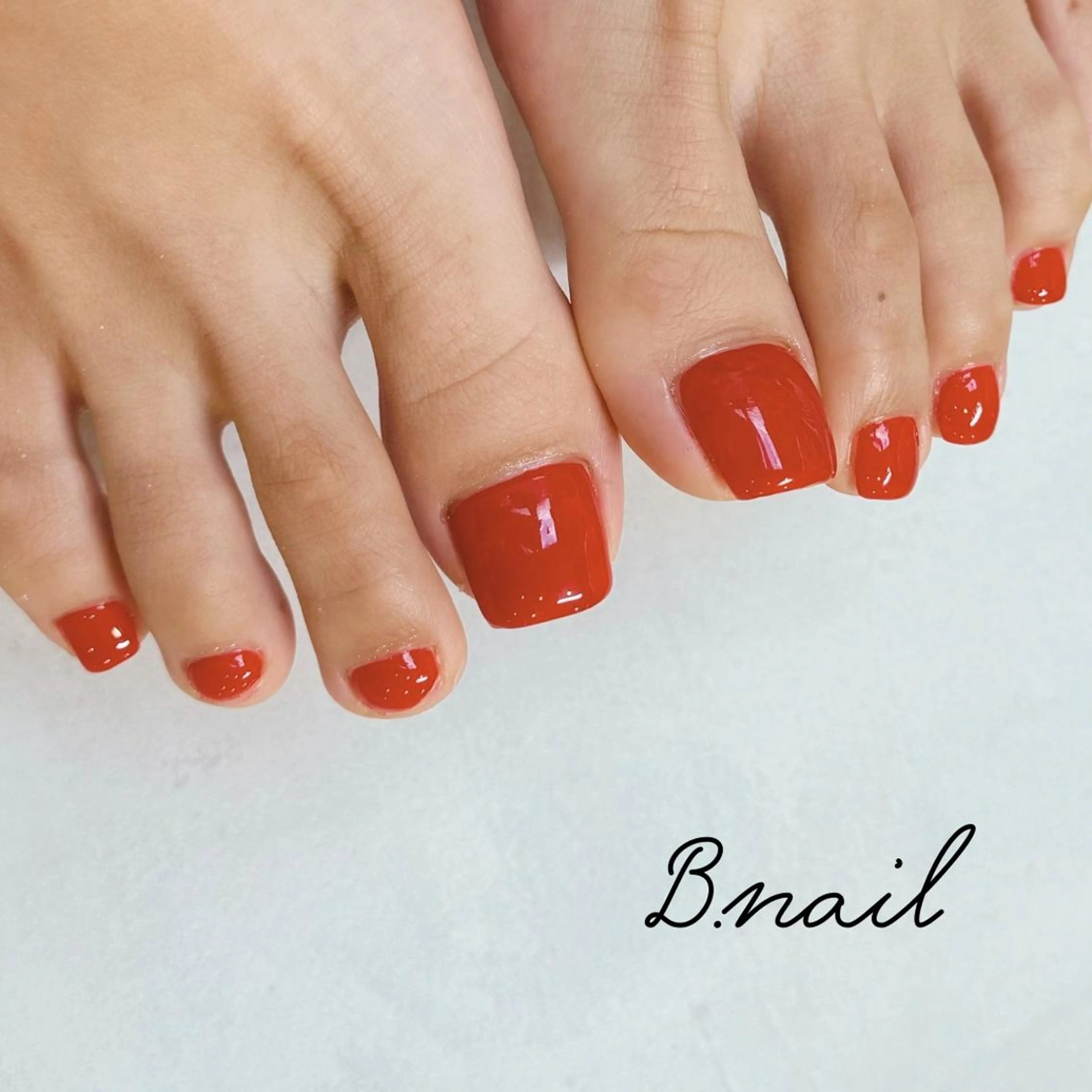 ネイル フットネイル 赤色 B.nail mitoのネイルデザイン