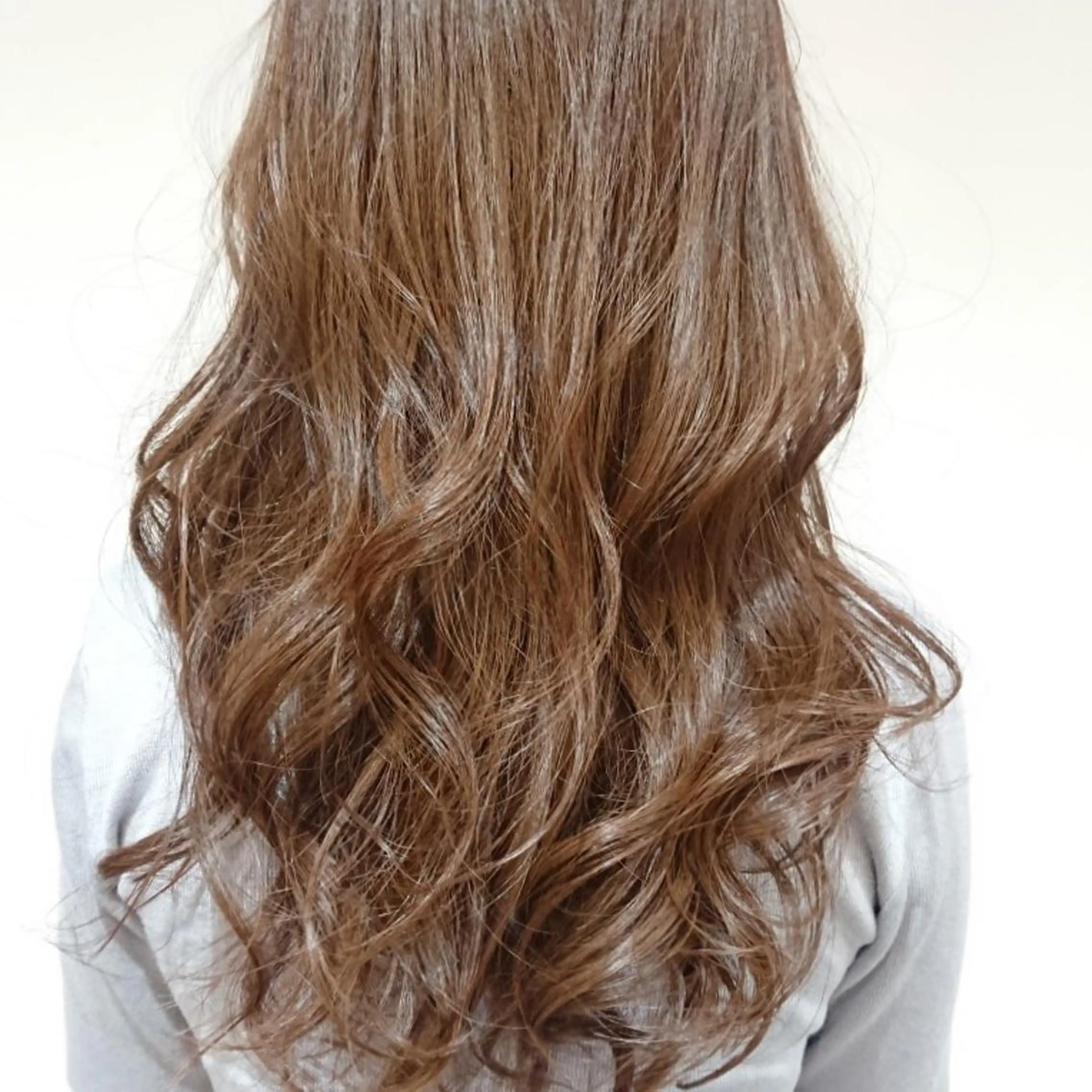 カラー カット ヘアカラー ブリーチ/ヘアケア/ 艶髪/イギチハルのヘアスタイル