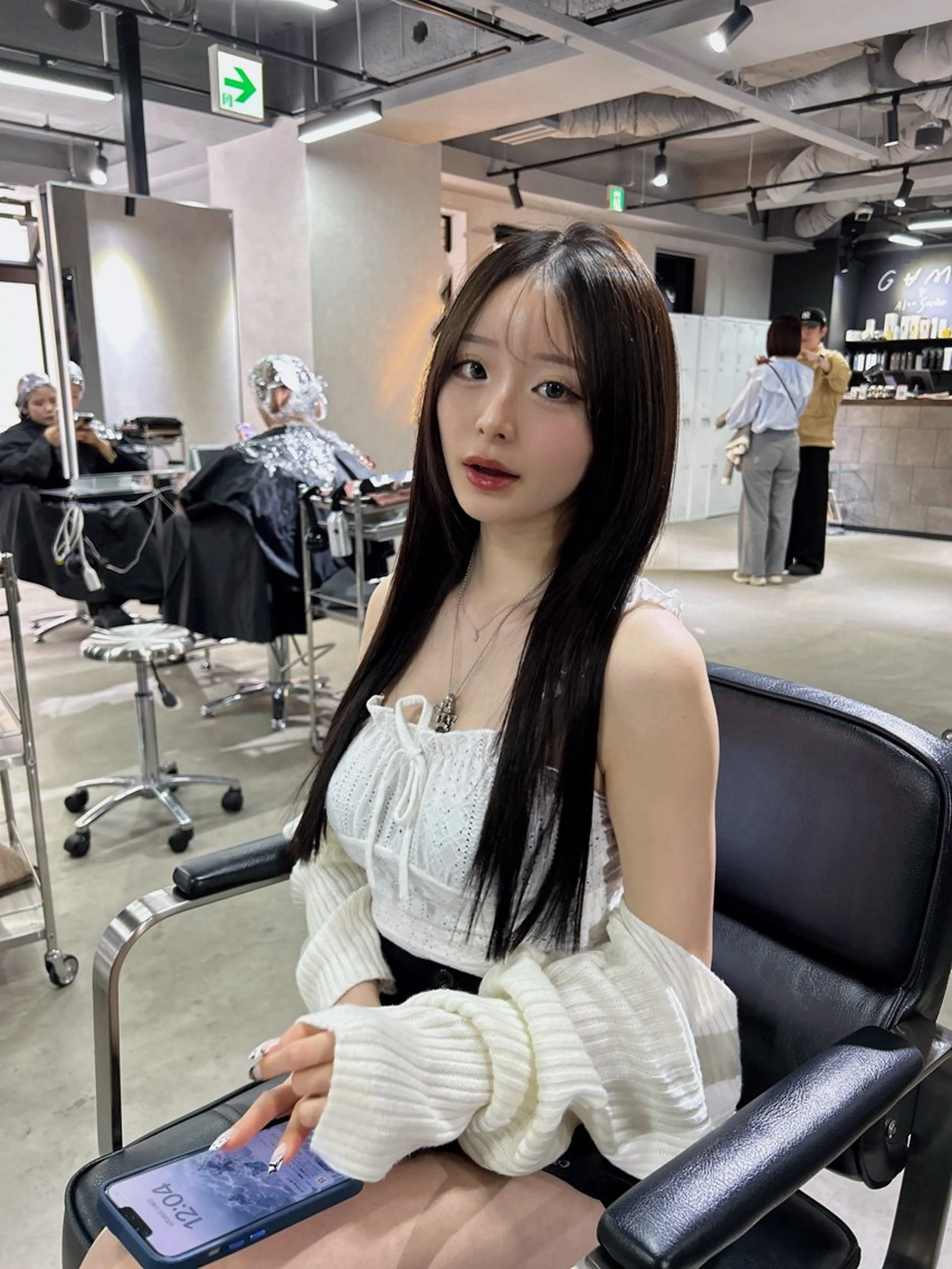 🇨🇳【定番メニュー】💎ワンホンカット+透明感カラー+バイカルテトリートメント『オススメＮｏ．1♡』の写真