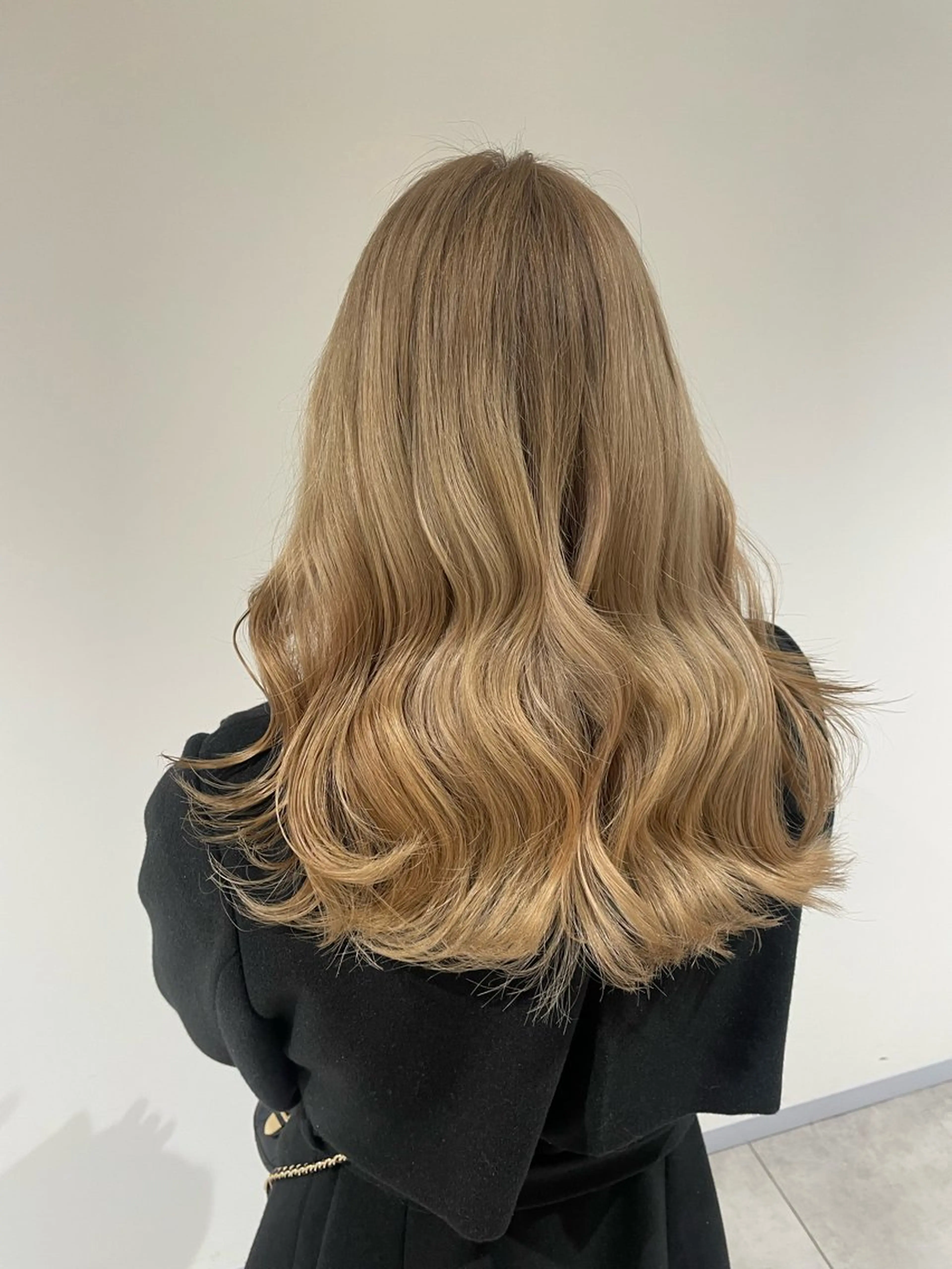 ミディアム nao .のヘアスタイル