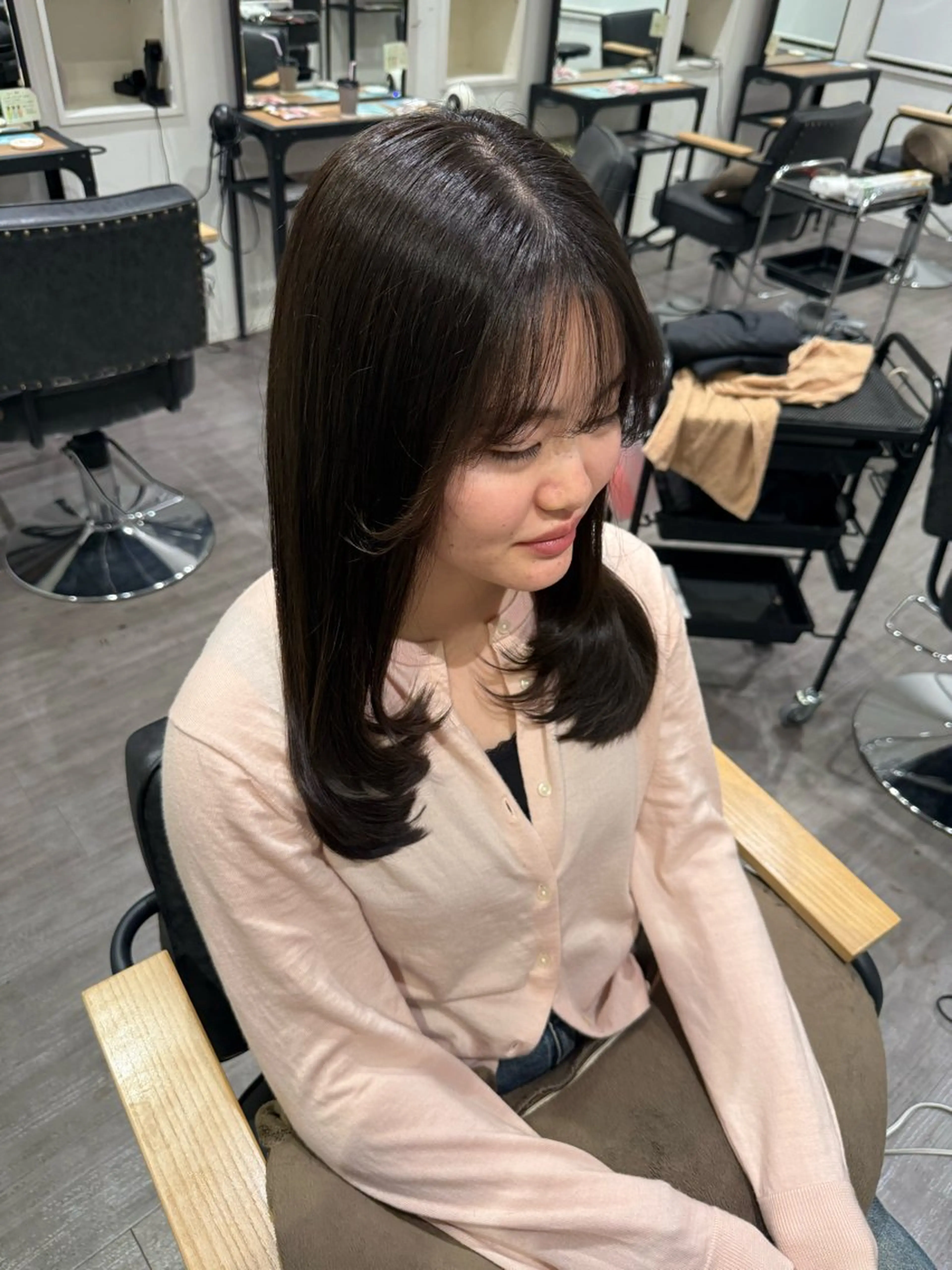 ミディアム カラー カット ヘアカラー トリートメント 艶髪レイヤー上田 紗也🇰🇷💗のヘアスタイル