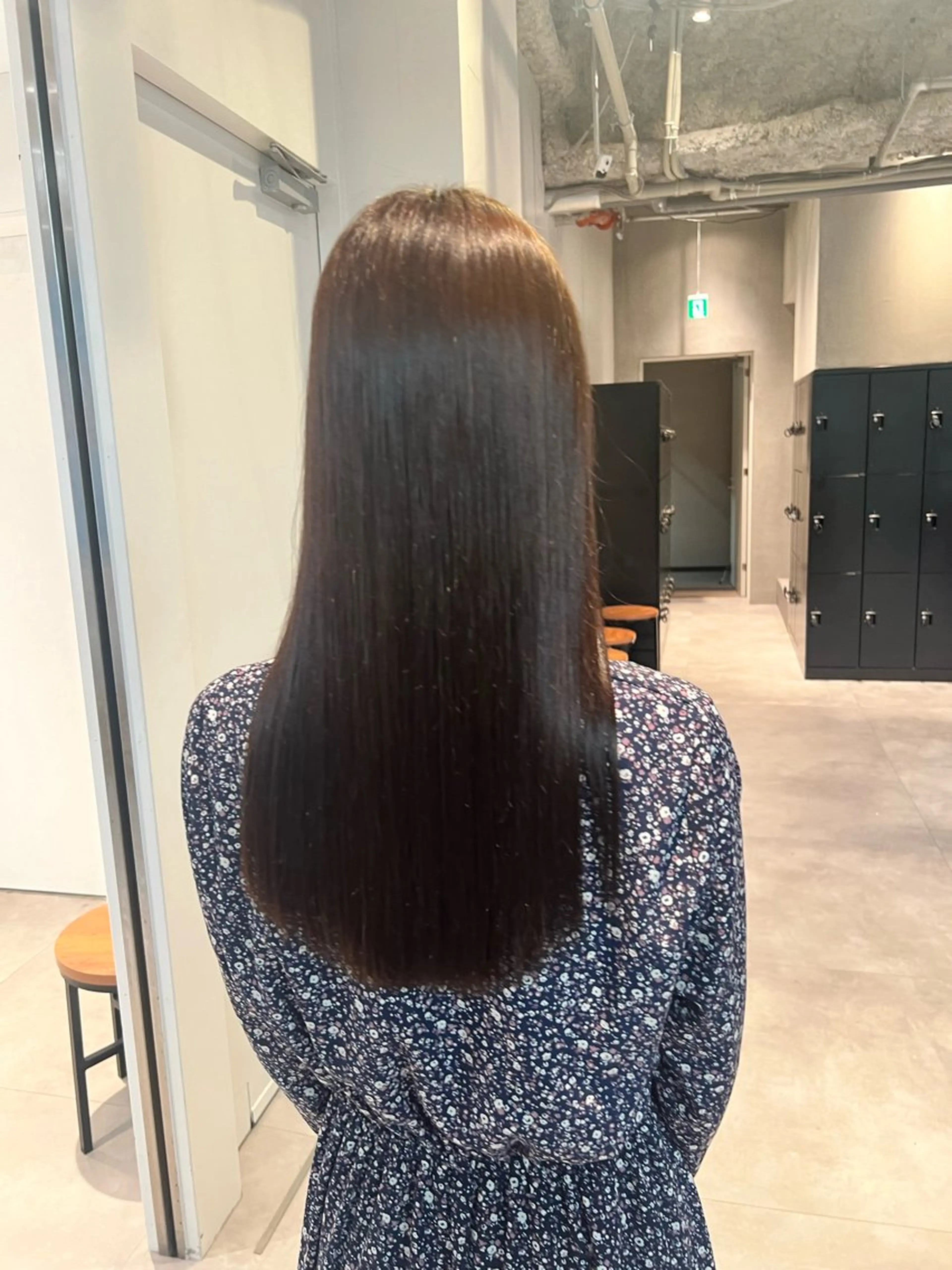 ロング 縮毛矯正 久保 嗣温のヘアスタイル