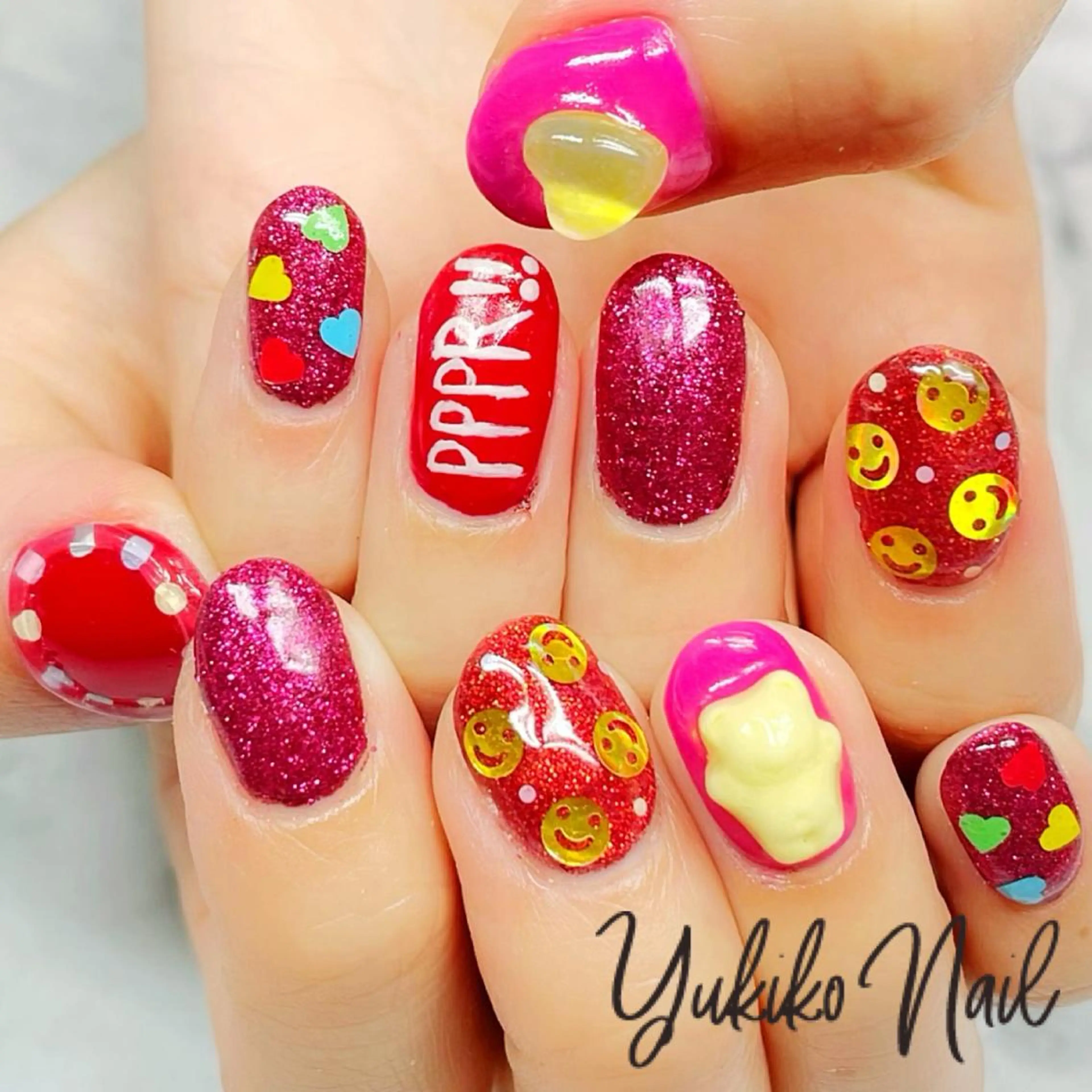ネイル ピンク 赤色 ハンドネイル ユキコ ネイルのネイルデザイン