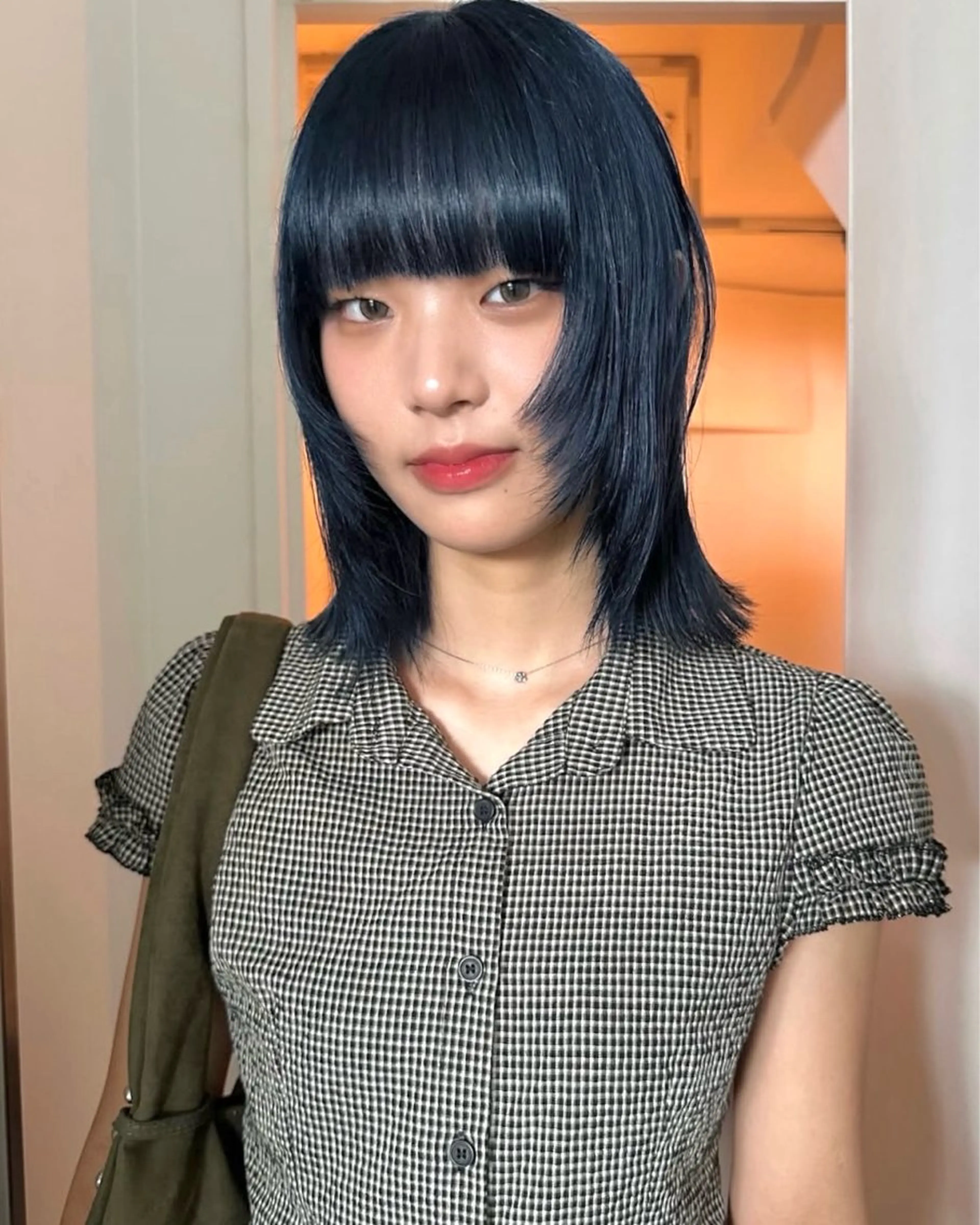 ミディアム レイヤーカット 岩元 愛美のヘアスタイル